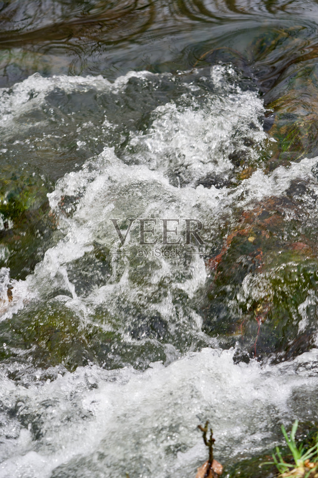 瑞士苏黎世的格拉特河。照片摄影图片