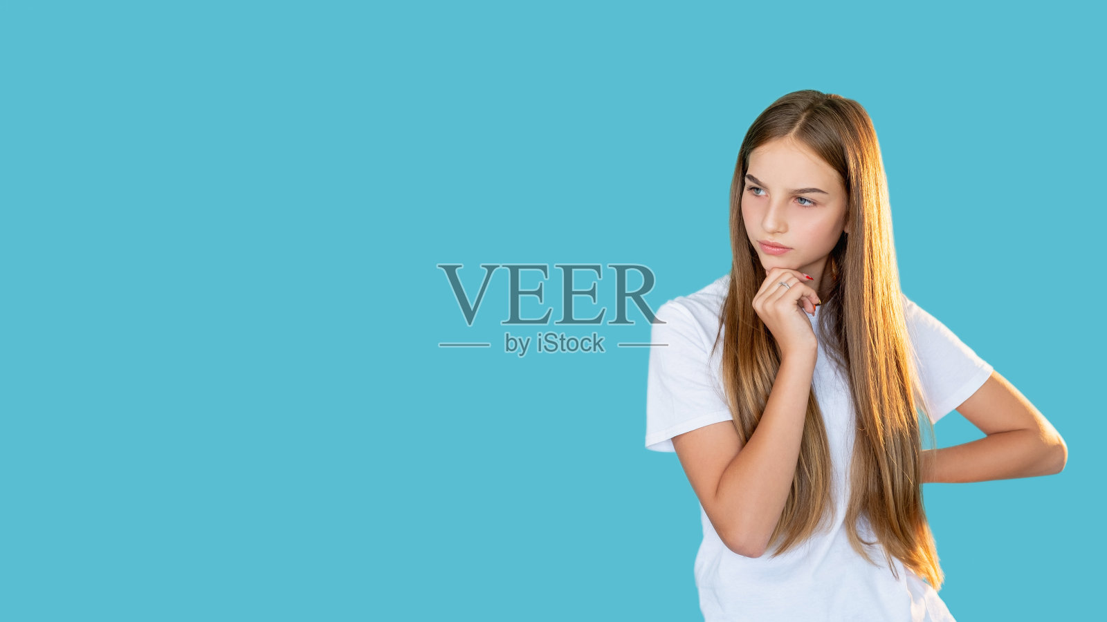 困惑的少年问题解决不确定的女孩照片摄影图片