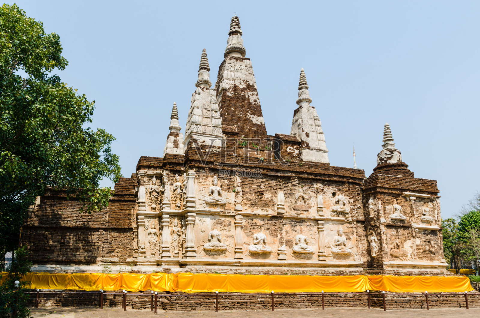 灰泥浮雕雕刻Wat Chet Yot，清迈照片摄影图片