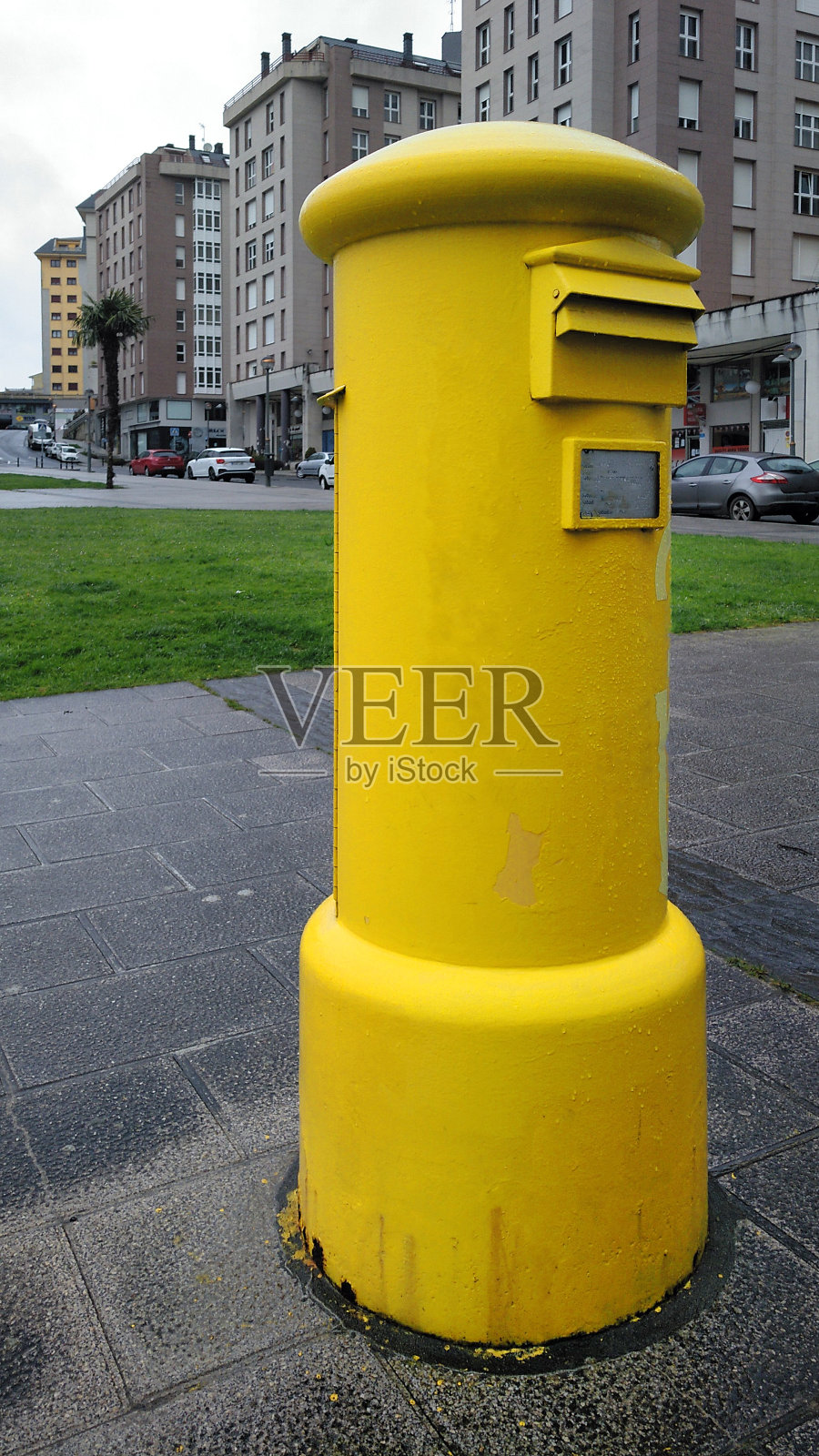 黄色复古风格邮箱照片摄影图片