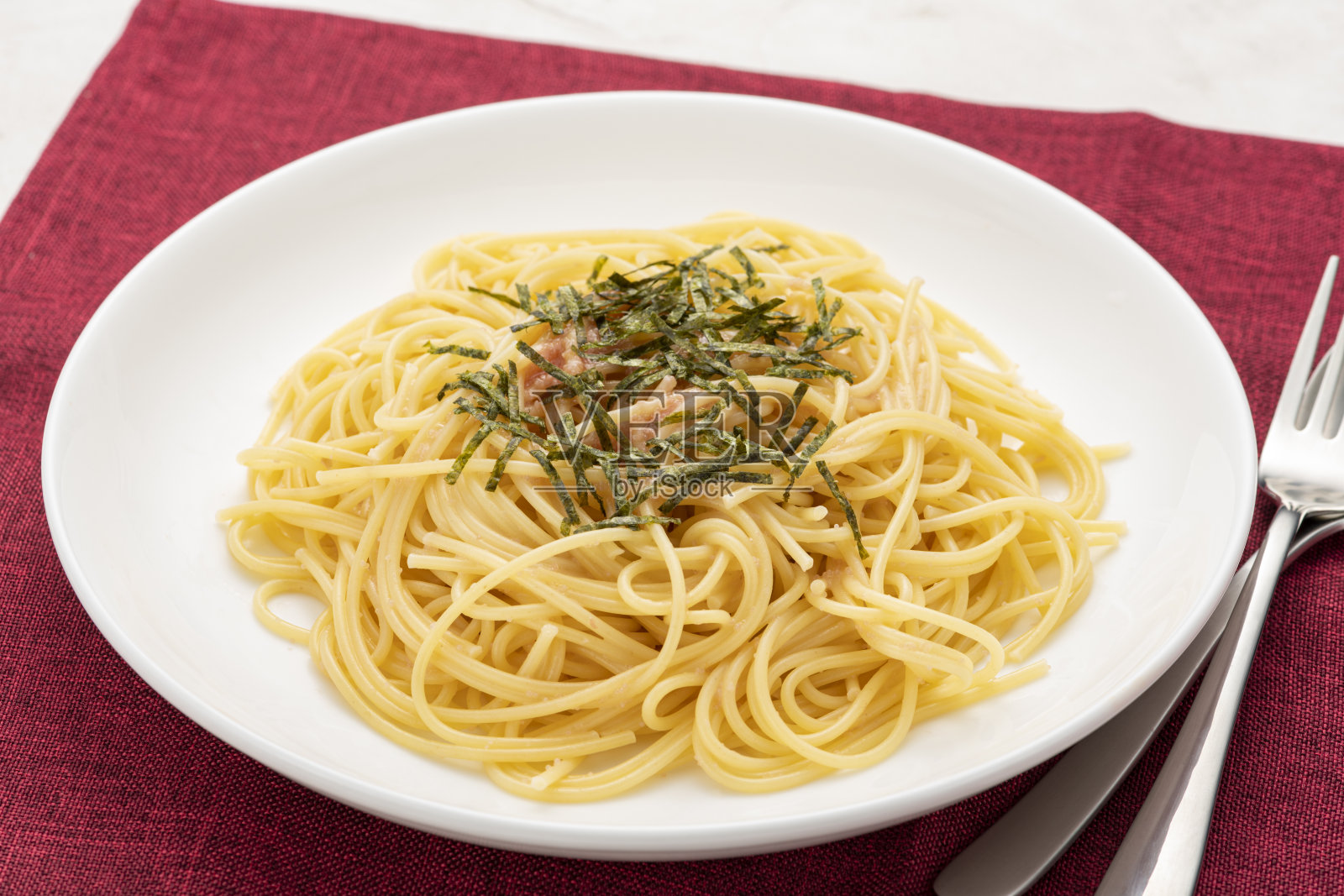 吃一盘tarako意大利面，Mentaiko意大利面照片摄影图片