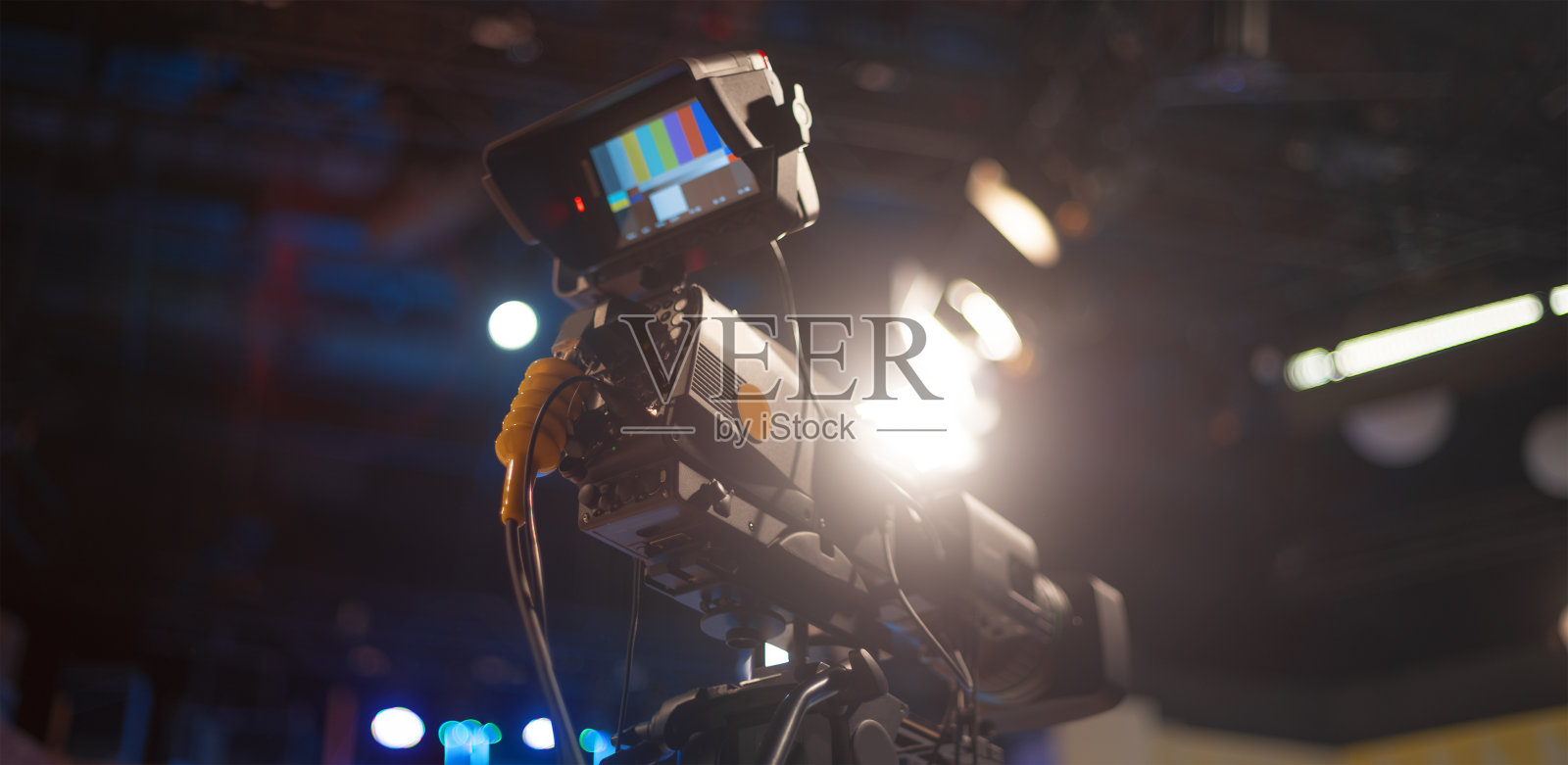 在电视上拍摄音乐会照片摄影图片