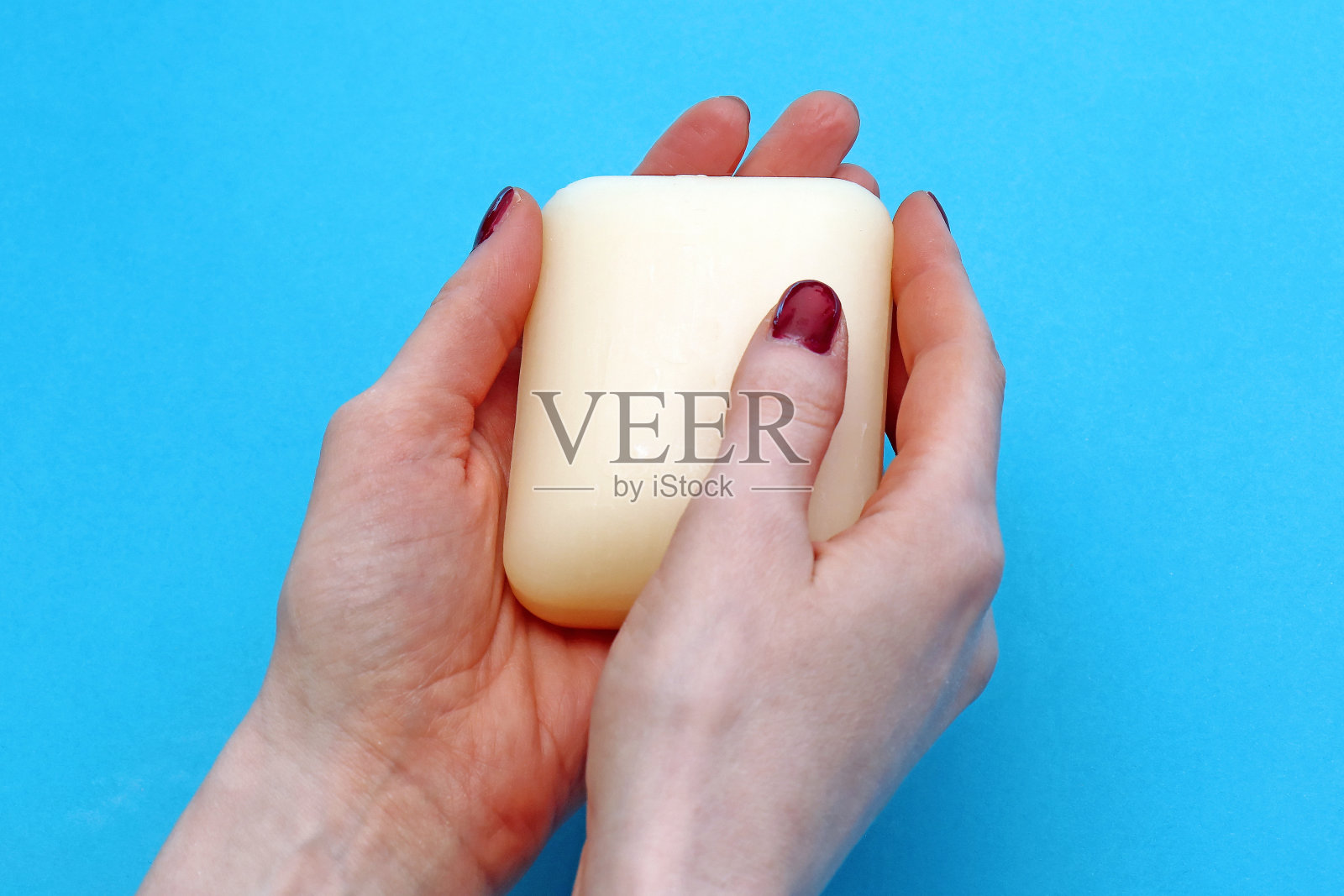 用肥皂洗手照片摄影图片