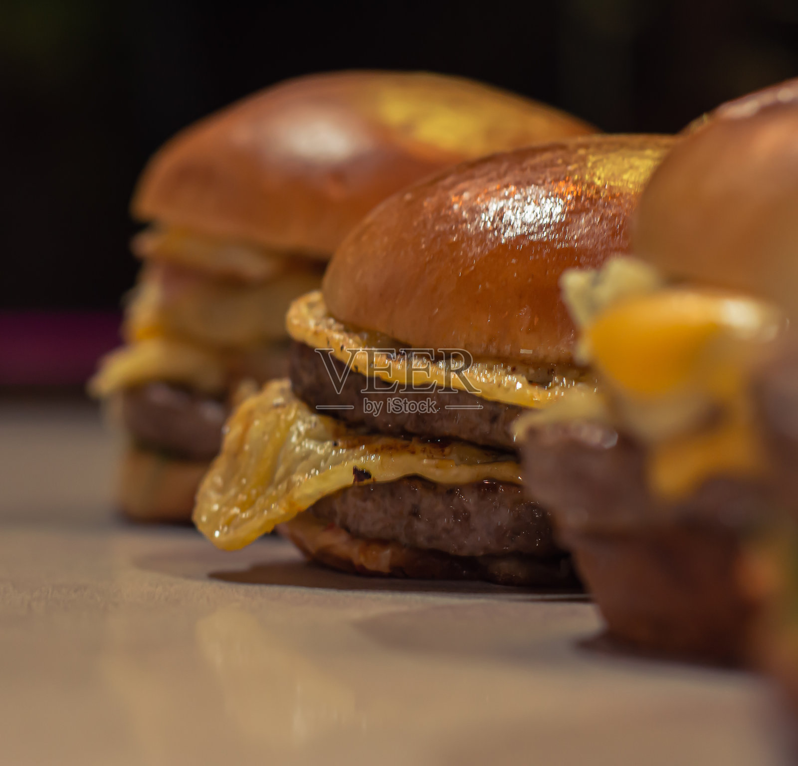 美味新鲜的自制蔬菜汉堡，食品广告摄影照片摄影图片