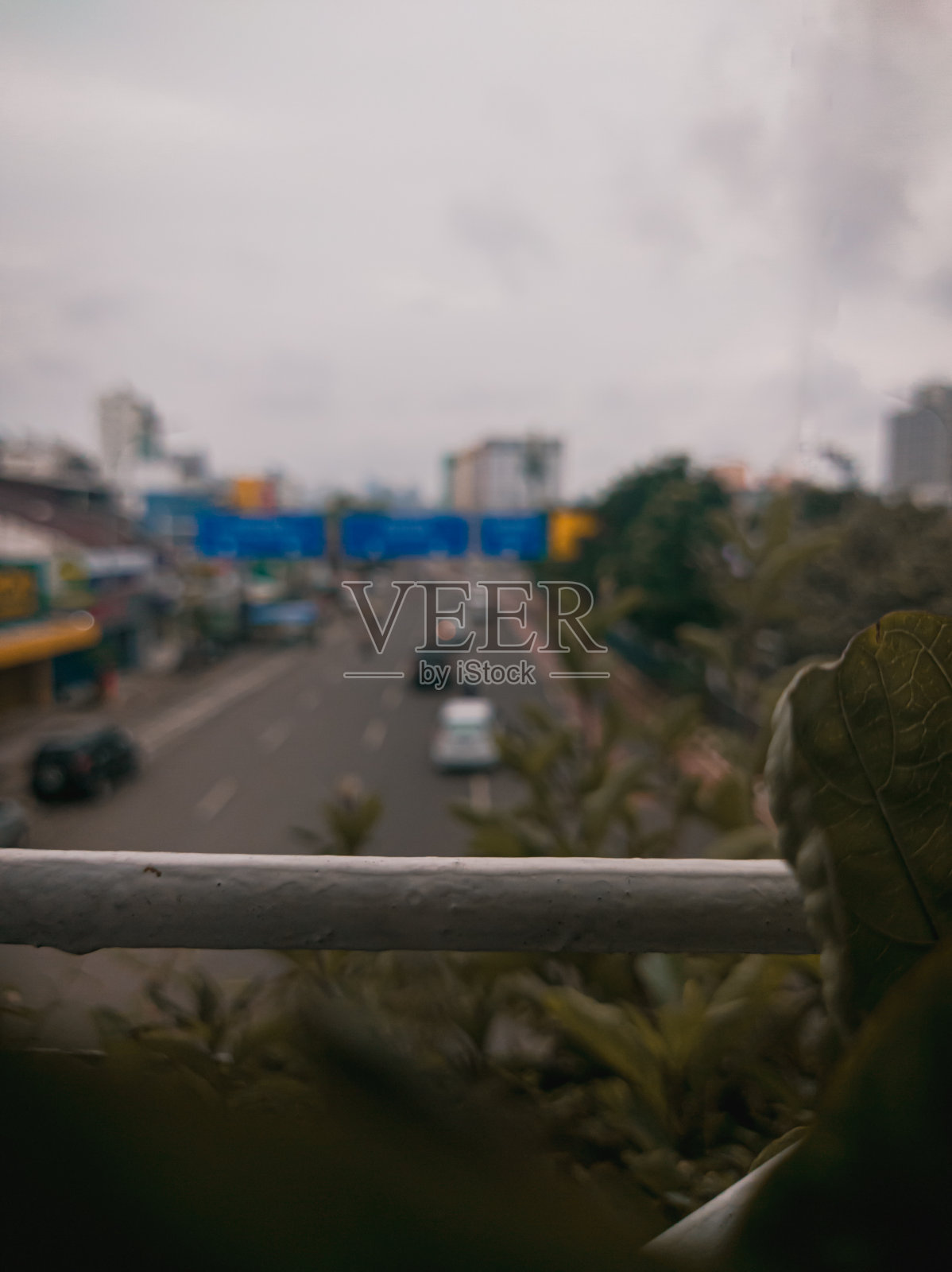 模糊的形象在街上照片摄影图片