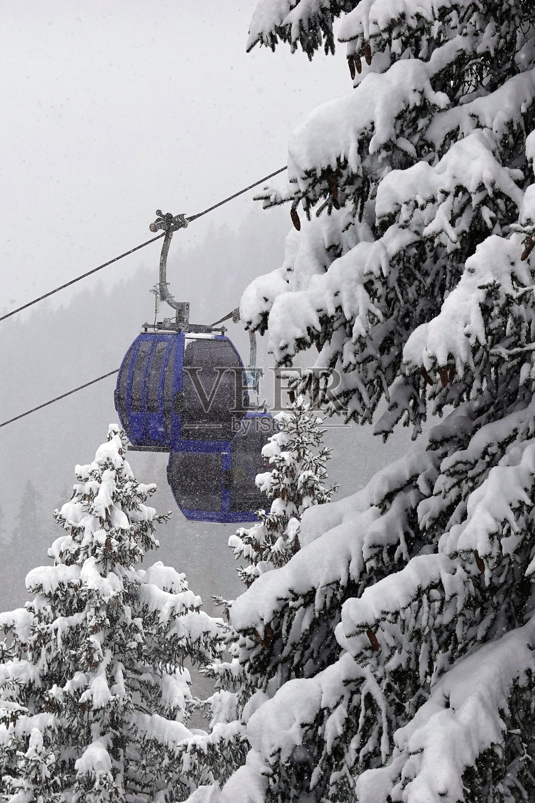 在奥地利圣安东滑雪照片摄影图片