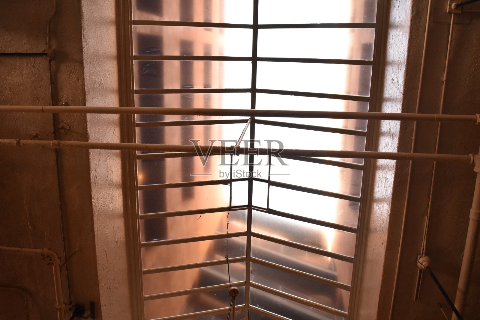 垂直阳光屋顶窗户在市中心洛杉矶市场照片摄影图片