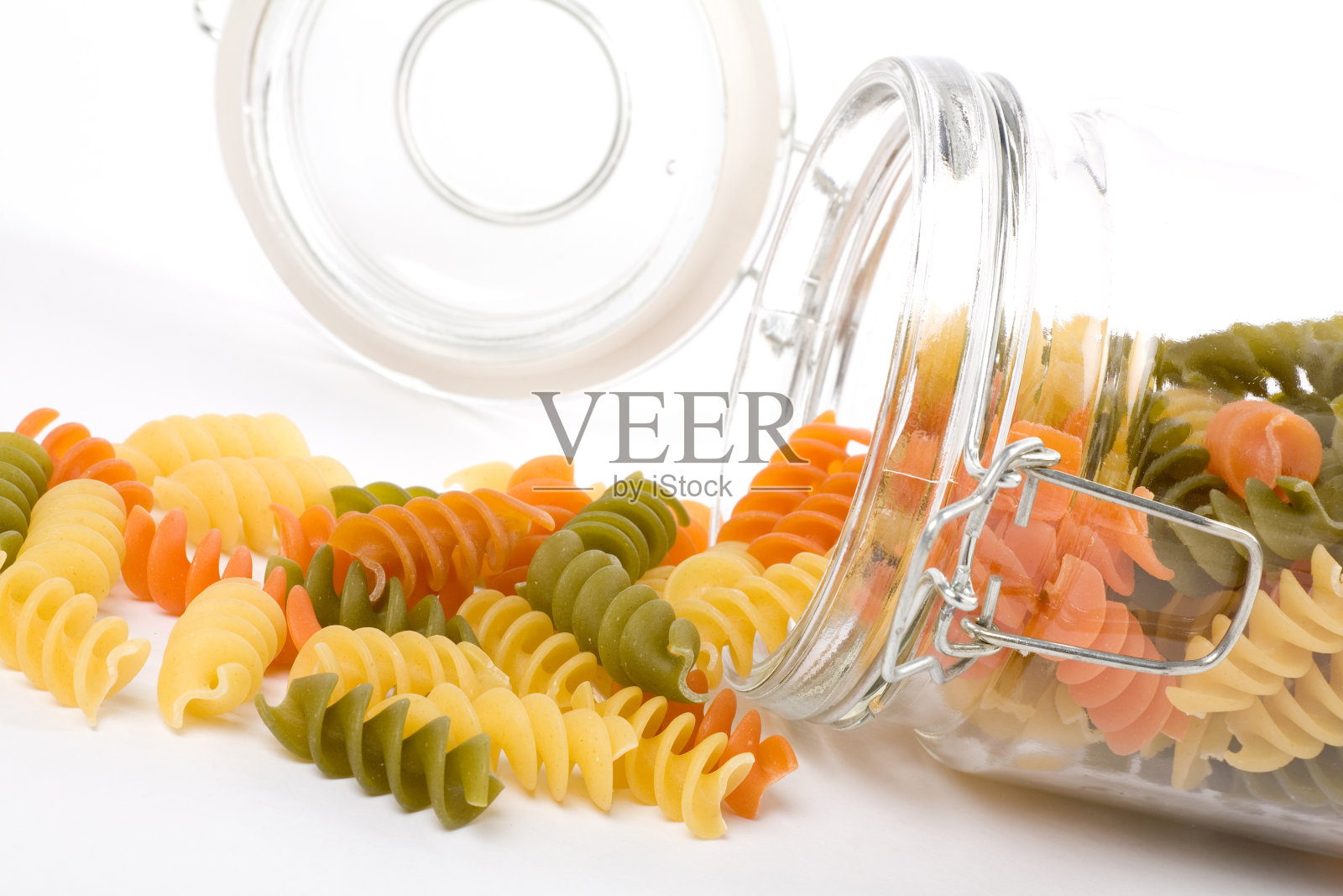 玻璃瓶里的意大利面照片摄影图片