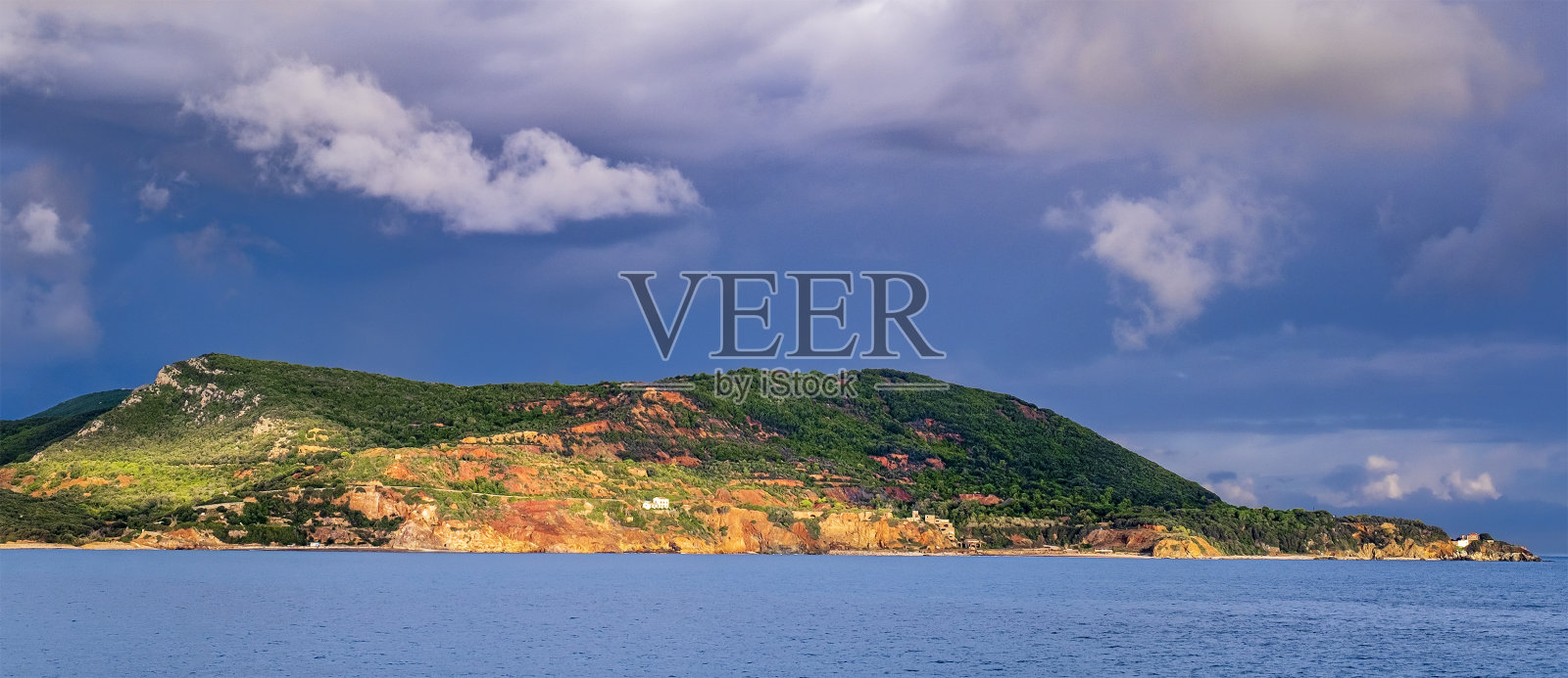 厄尔巴岛(意大利托斯卡纳群岛)照片摄影图片