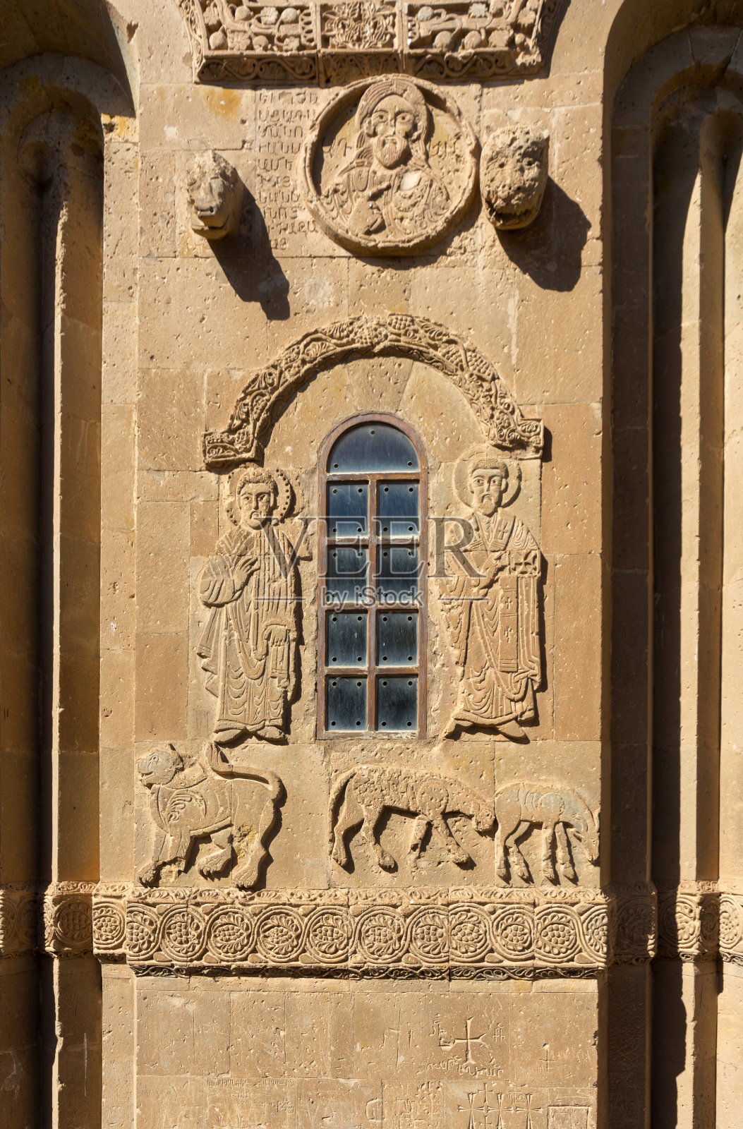 阿克达马尔岛的圣十字教堂或圣十字大教堂是由建筑师曼纽尔在915-921年建造的，用来容纳国王加基克一世的真十字的一部分。照片摄影图片