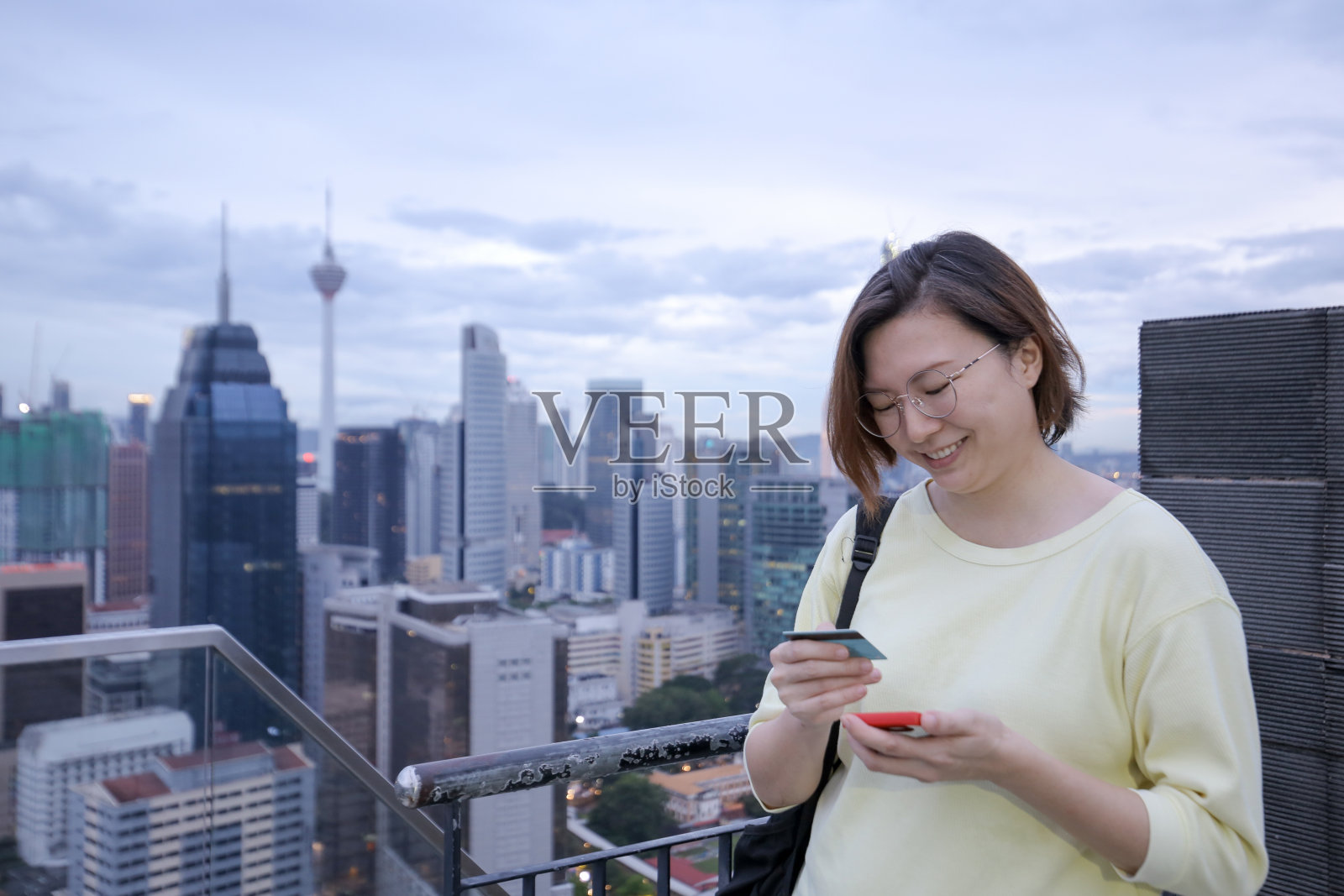 城市中的科技照片摄影图片