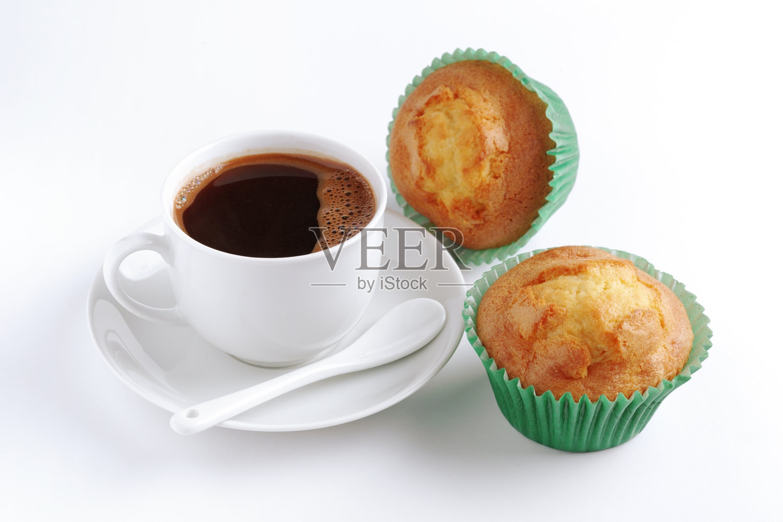 纸杯蛋糕和黑咖啡照片摄影图片