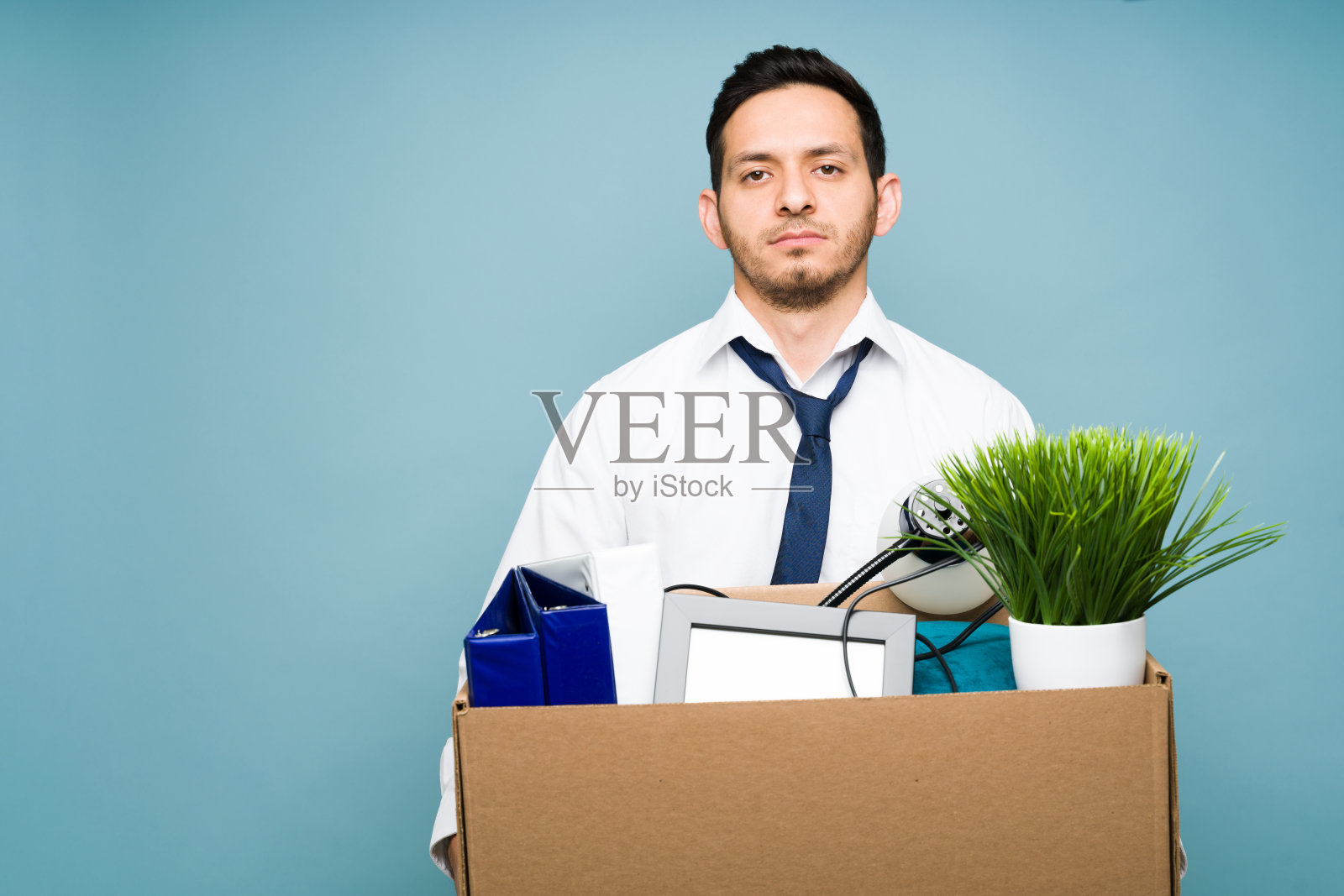 可怜的西班牙裔刚被解雇了照片摄影图片