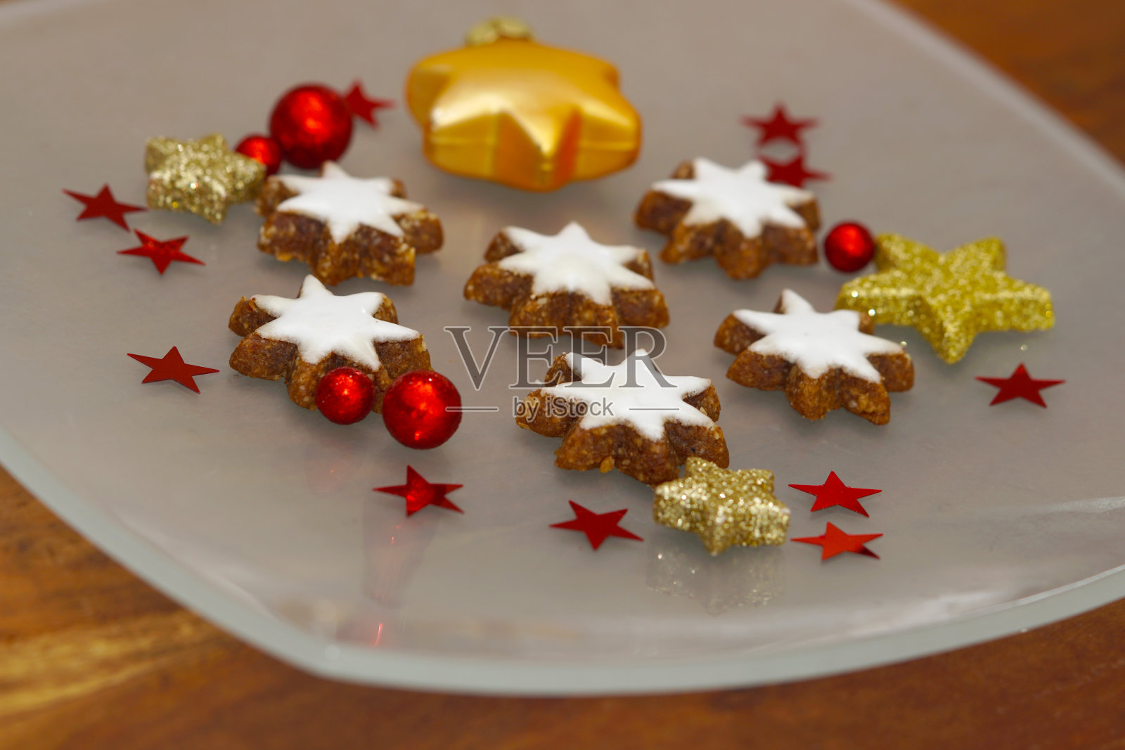 美味的肉桂星圣诞礼物照片摄影图片