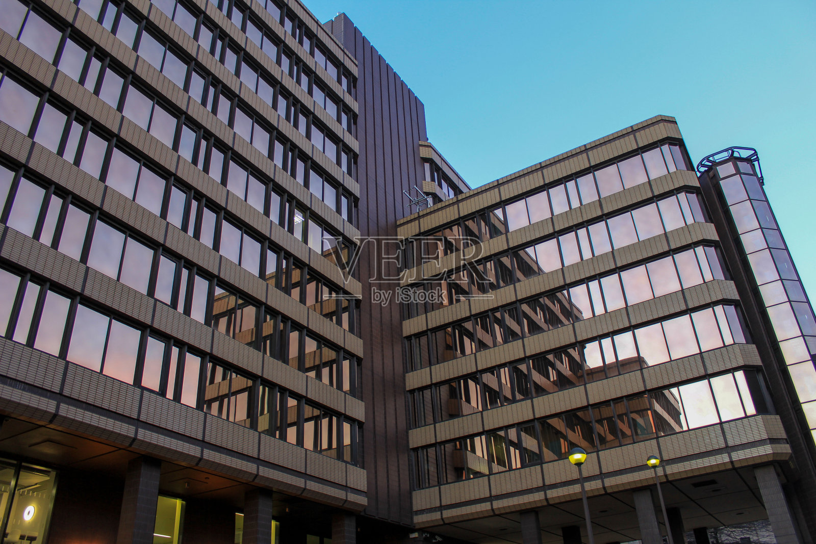 windows上的反射照片摄影图片