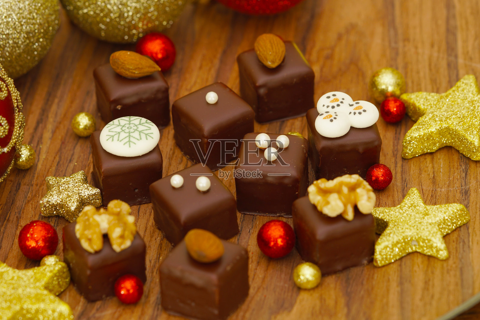 达美乐——姜饼配果酱和杏仁蛋白软糖照片摄影图片