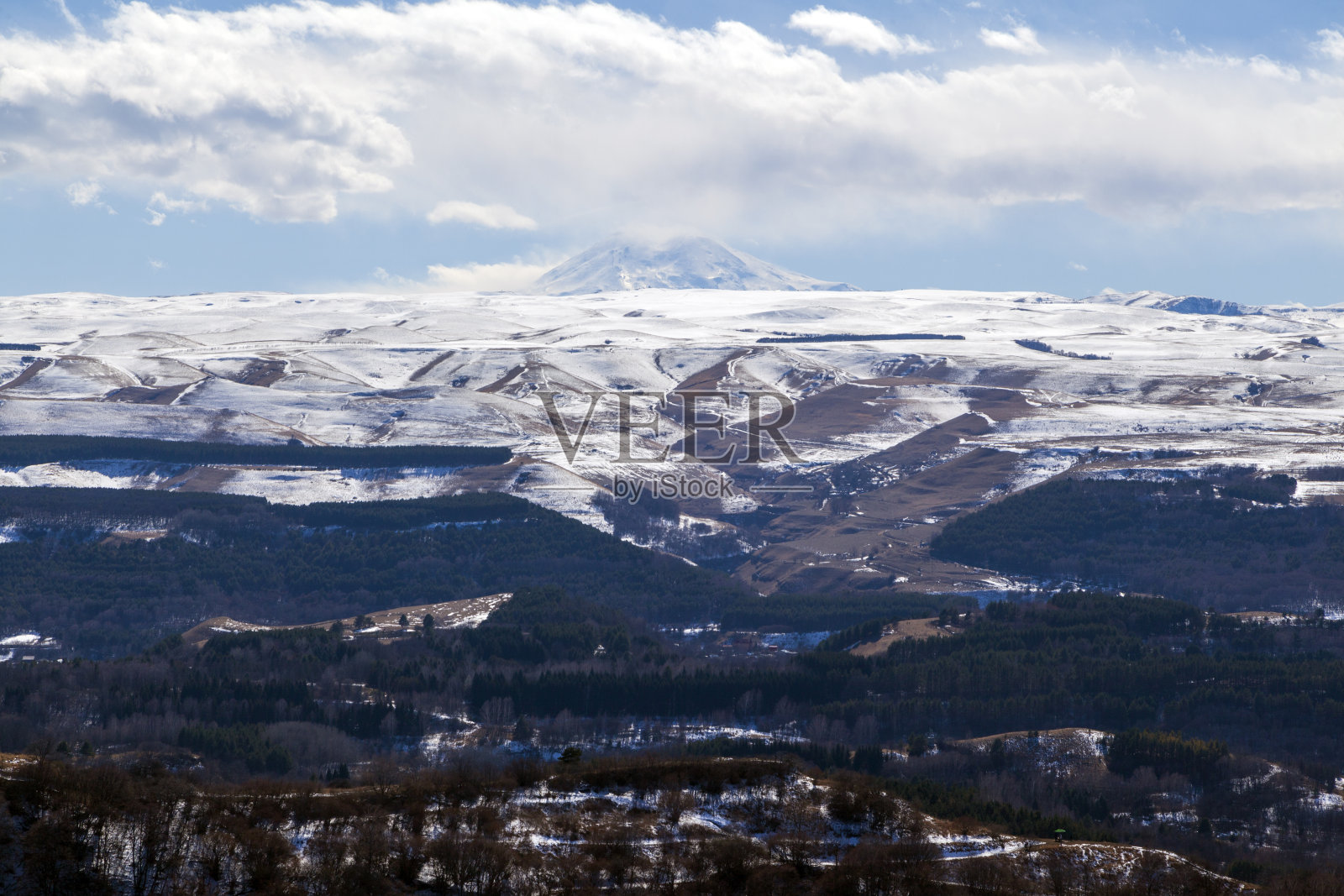 在俄罗斯的基斯洛沃茨克国家公园，埃尔布鲁斯全景照片摄影图片