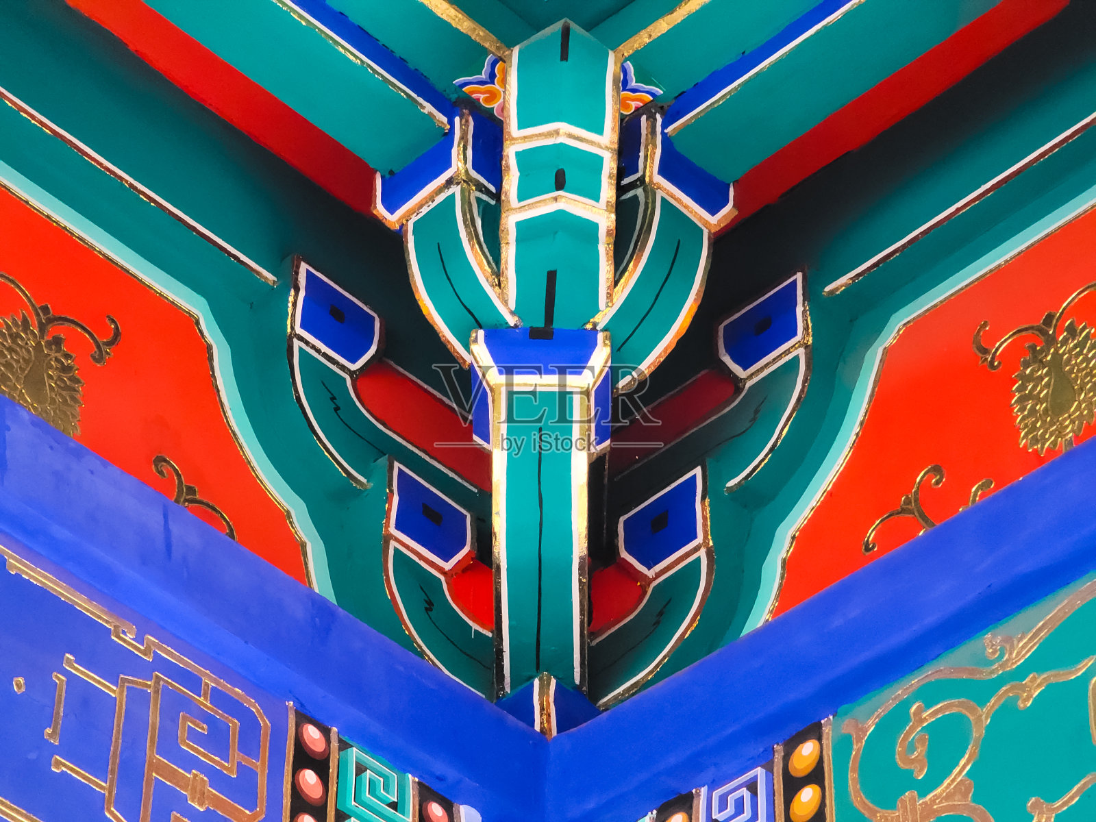 色彩缤纷的中国传统屋顶照片摄影图片