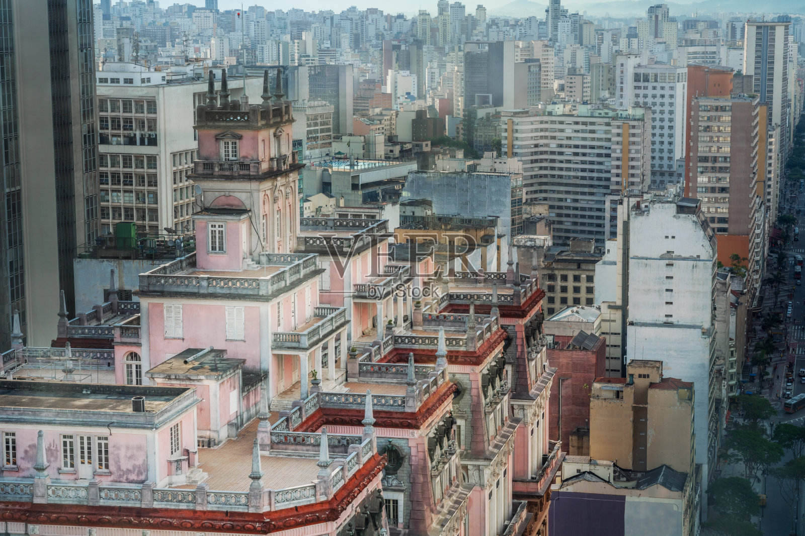 鸟瞰图圣保罗市中心和马蒂内利大厦-圣保罗，巴西照片摄影图片