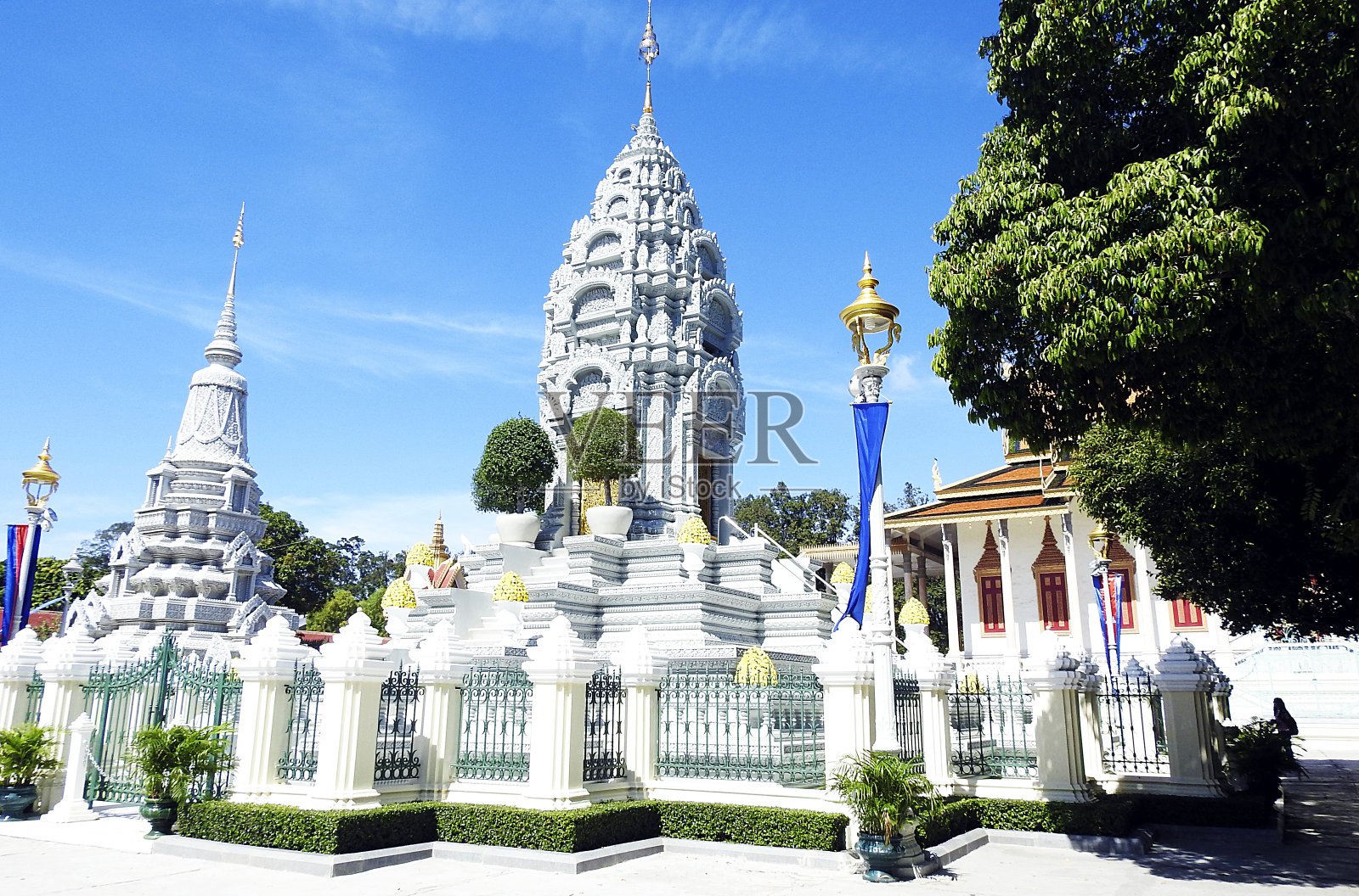 历史遗迹-金边银塔-柬埔寨照片摄影图片