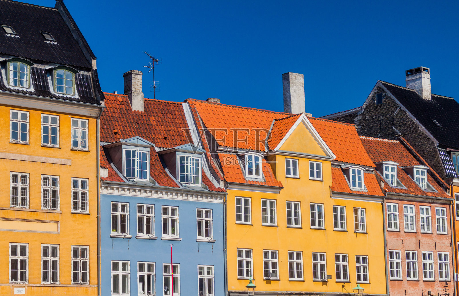 丹麦哥本哈根尼哈芬区五颜六色的房子照片摄影图片