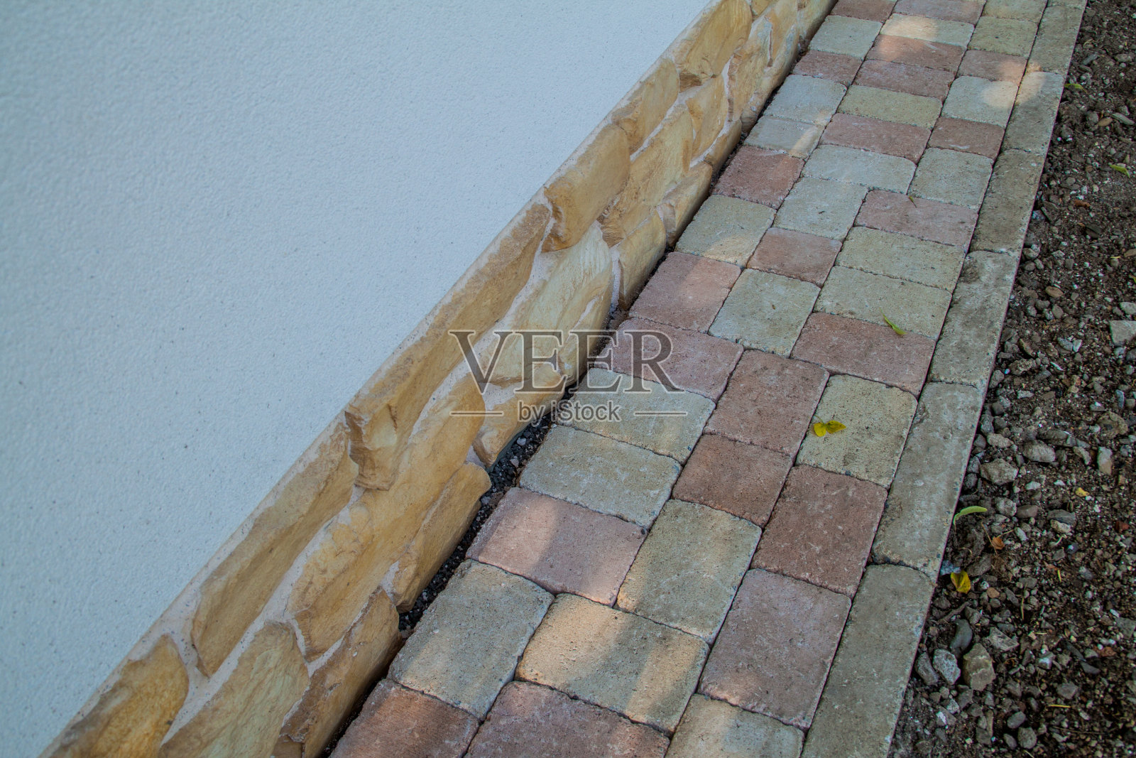 由金砖制成的狭窄小径的细节照片摄影图片