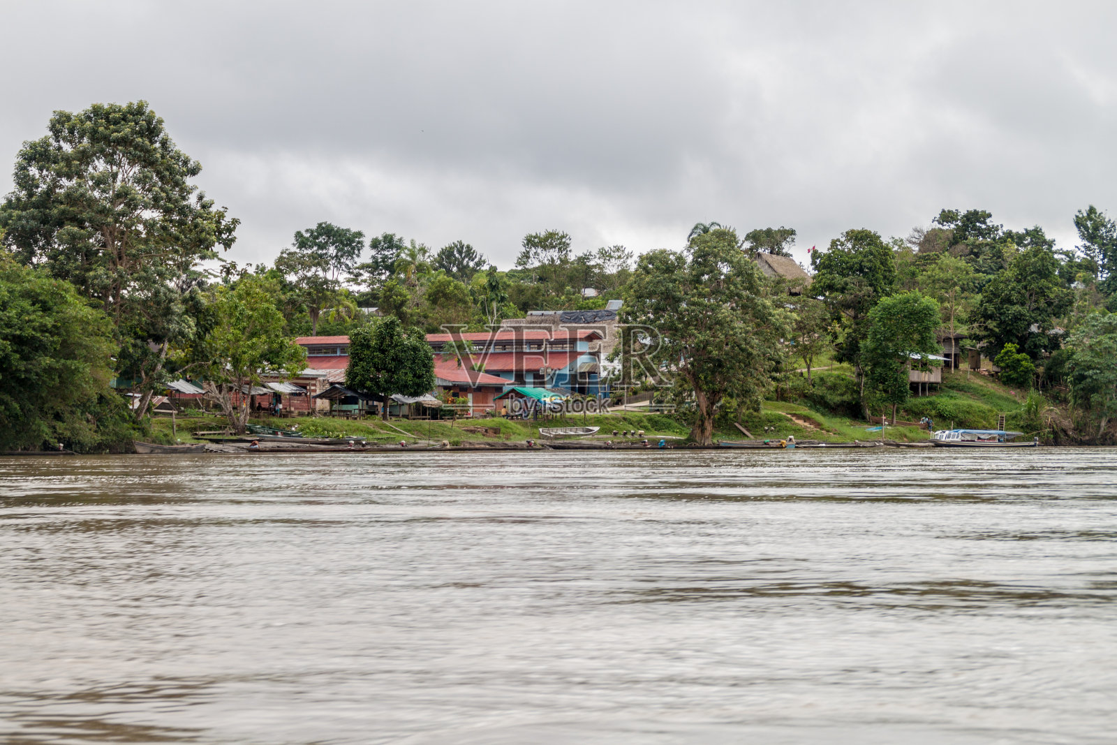 秘鲁纳波河畔的潘托加村照片摄影图片