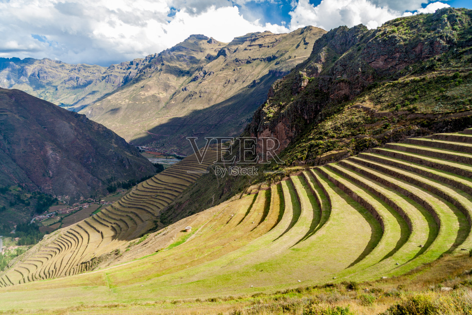 秘鲁Pisac村附近的古印加农业梯田照片摄影图片