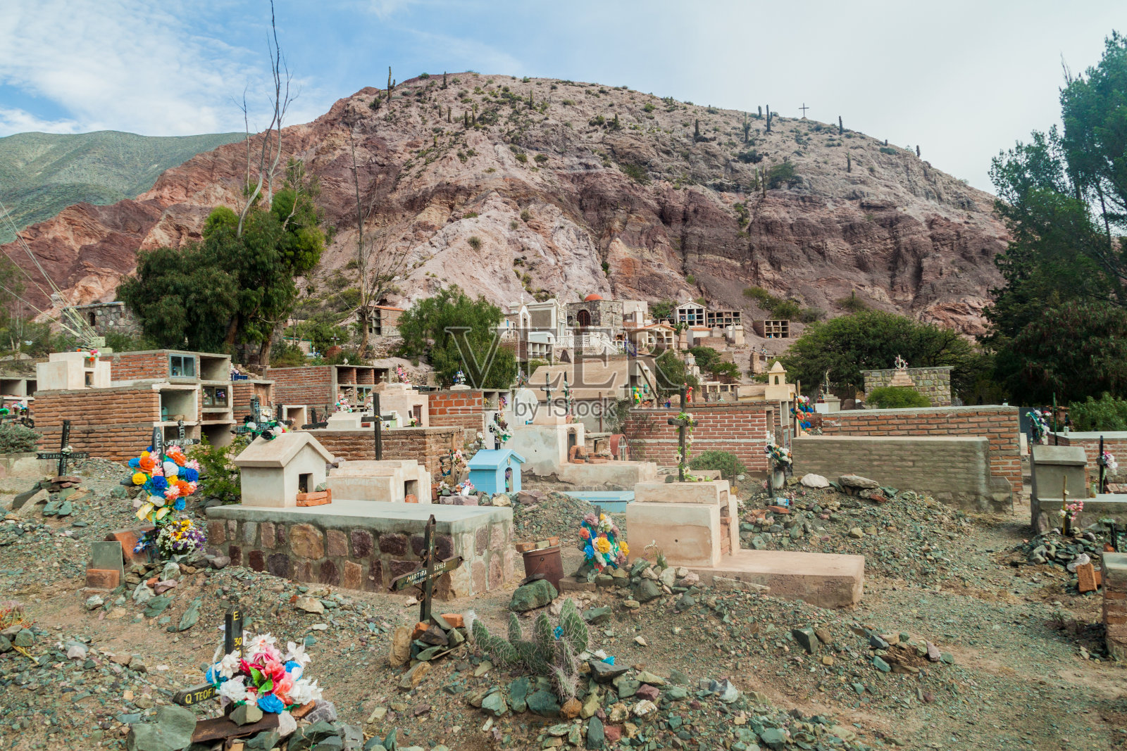 阿根廷PURMAMARCA——2015年4月11日:阿根廷PURMAMARCA村墓地照片摄影图片