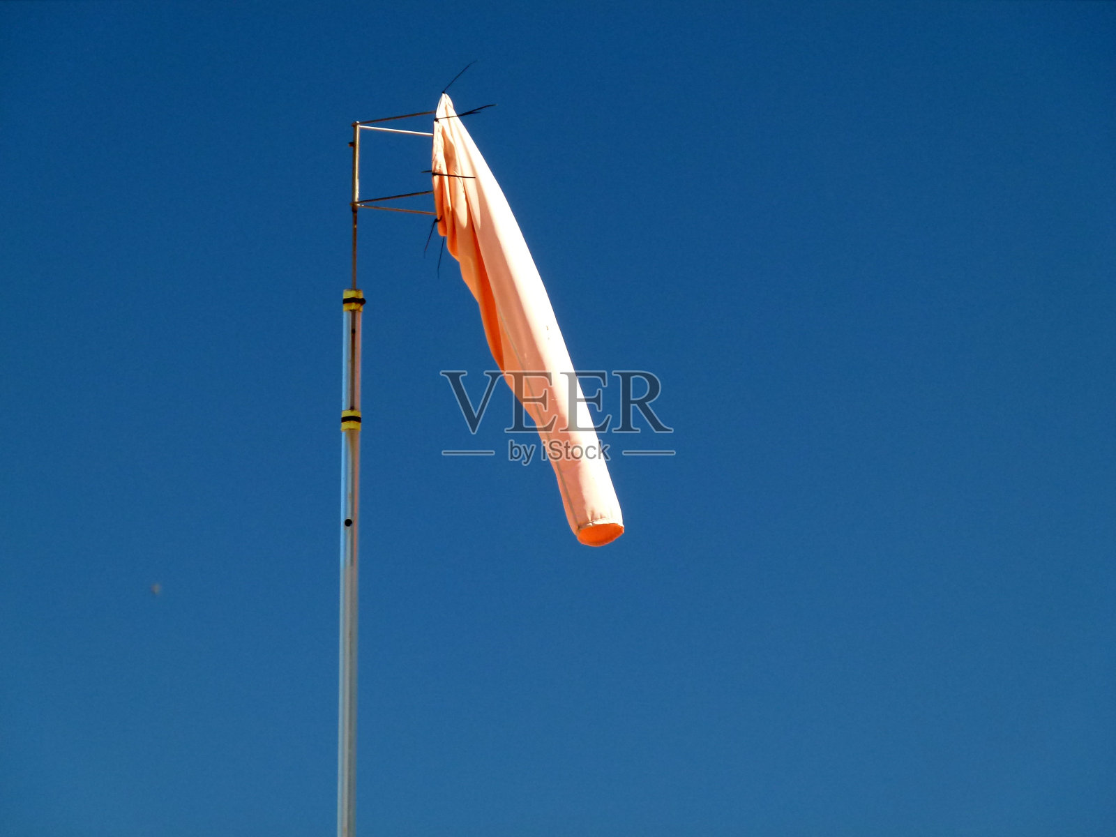 悬挂式滑翔机的风袜照片摄影图片