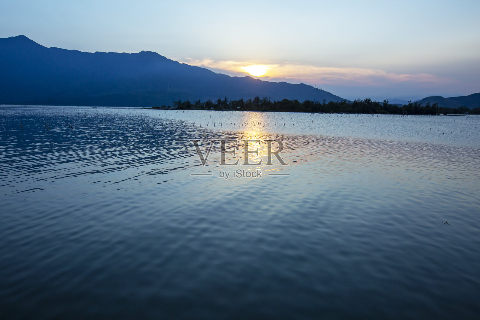环礁湖-朗科海滩照片摄影图片