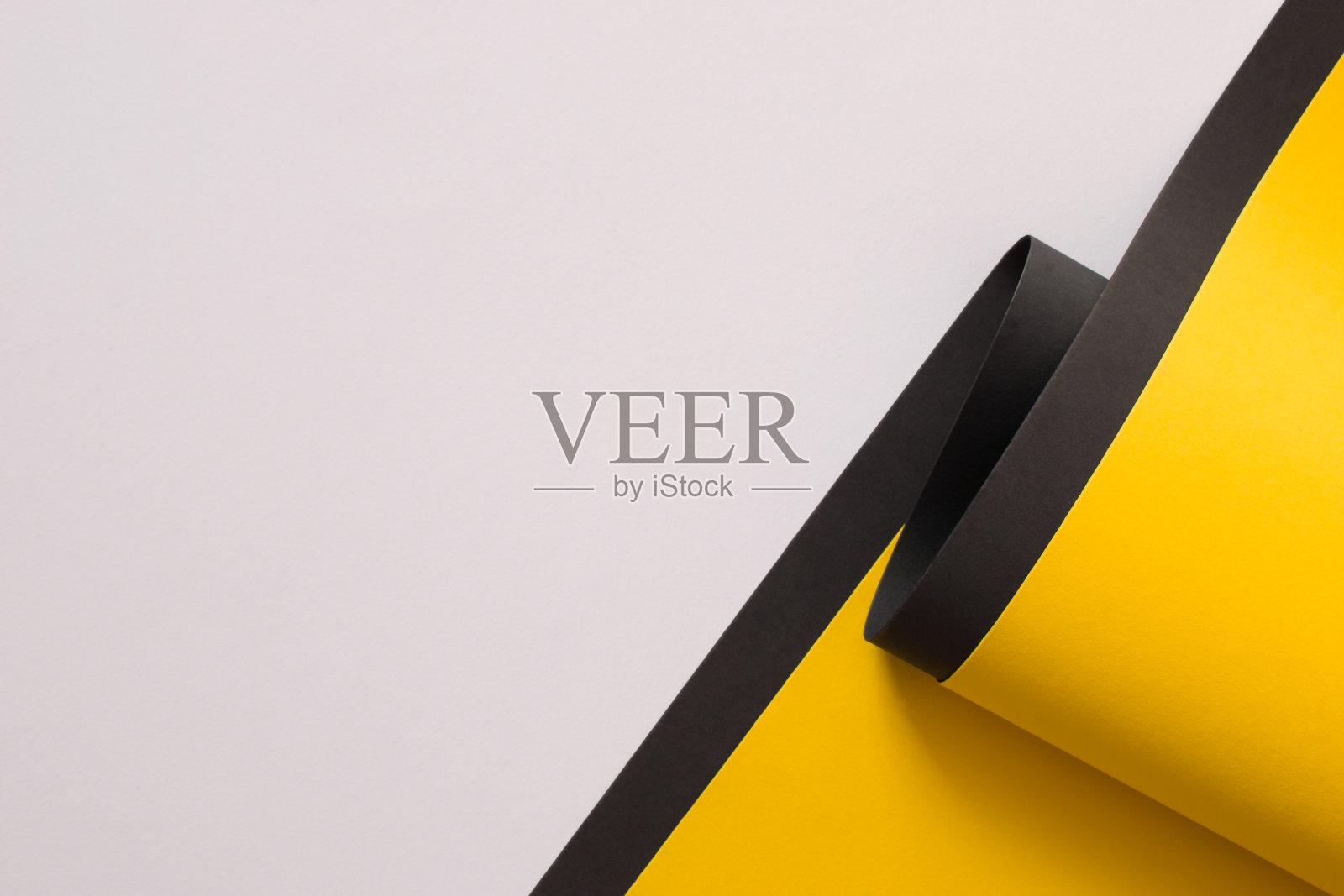 白色和黄色的抽象背景与黑色条纹分开照片摄影图片