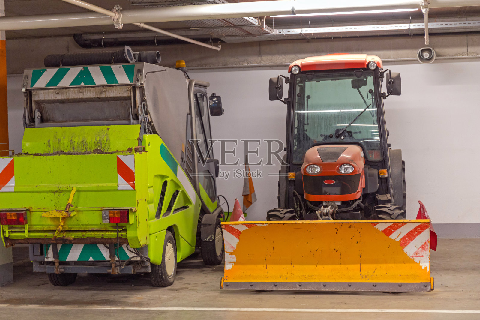 雪犁拖拉机照片摄影图片