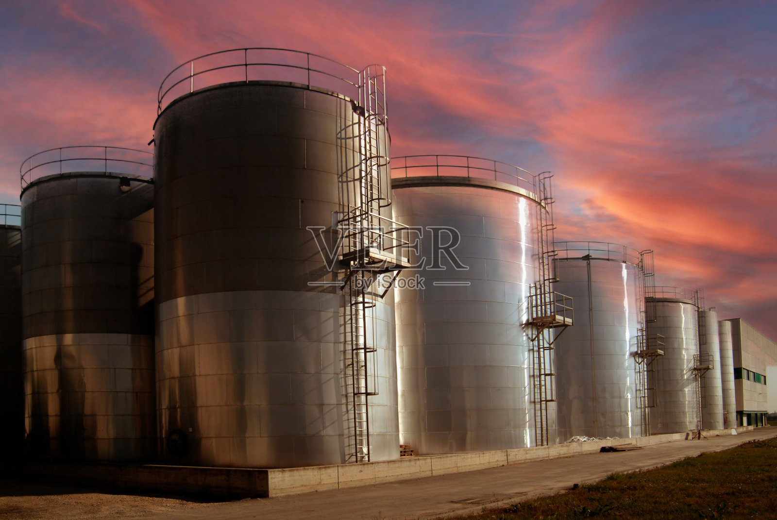 采购产品工业，储罐，工厂，筒仓照片摄影图片