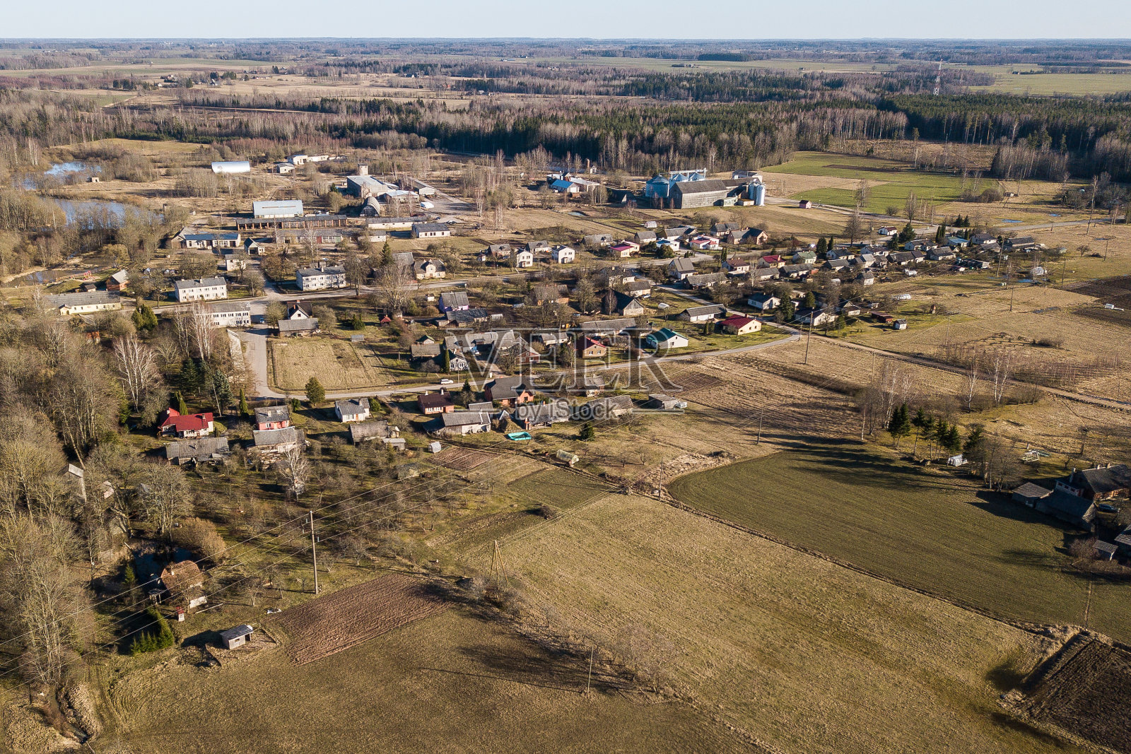 拉脱维亚Varme村鸟瞰图照片摄影图片