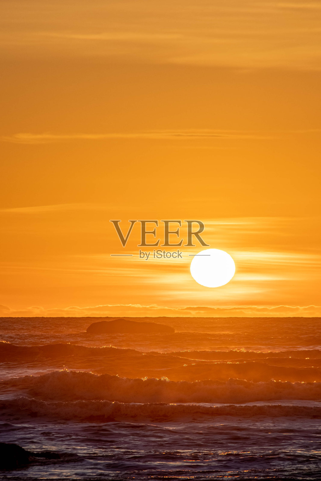 日落沿着崎岖的海岸华盛顿在鲁比海滩照片摄影图片