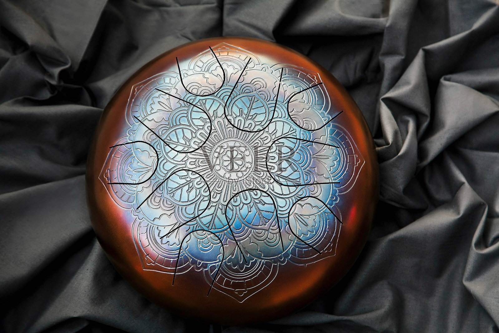 快乐的鼓声以木制乐器为背景照片摄影图片