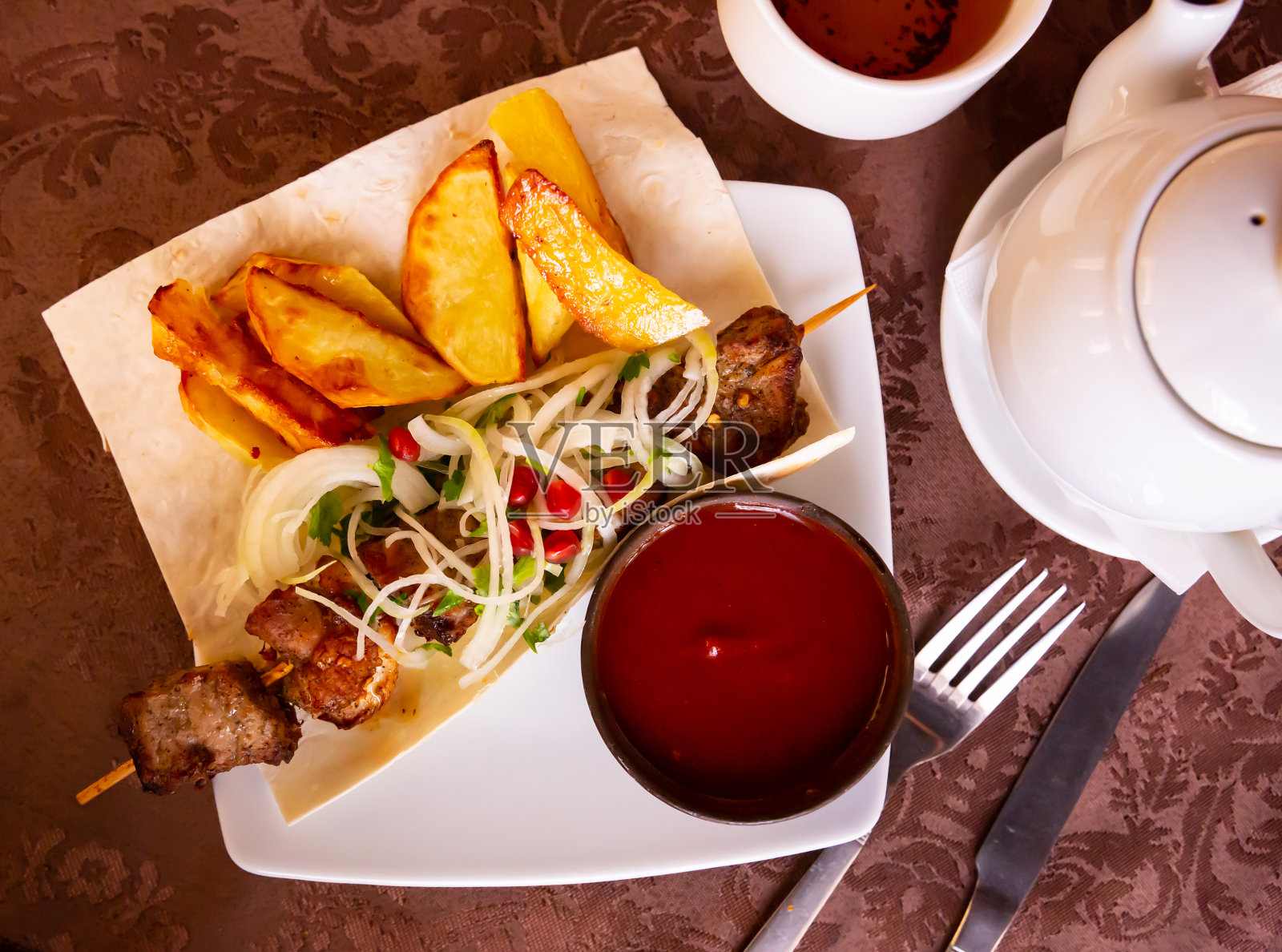 诱人的格鲁吉亚烤猪肉串照片摄影图片