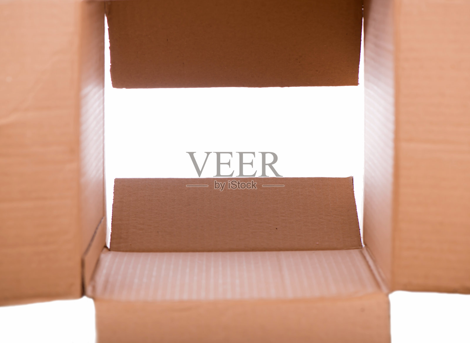 在白色背景上孤立的纸板箱照片摄影图片