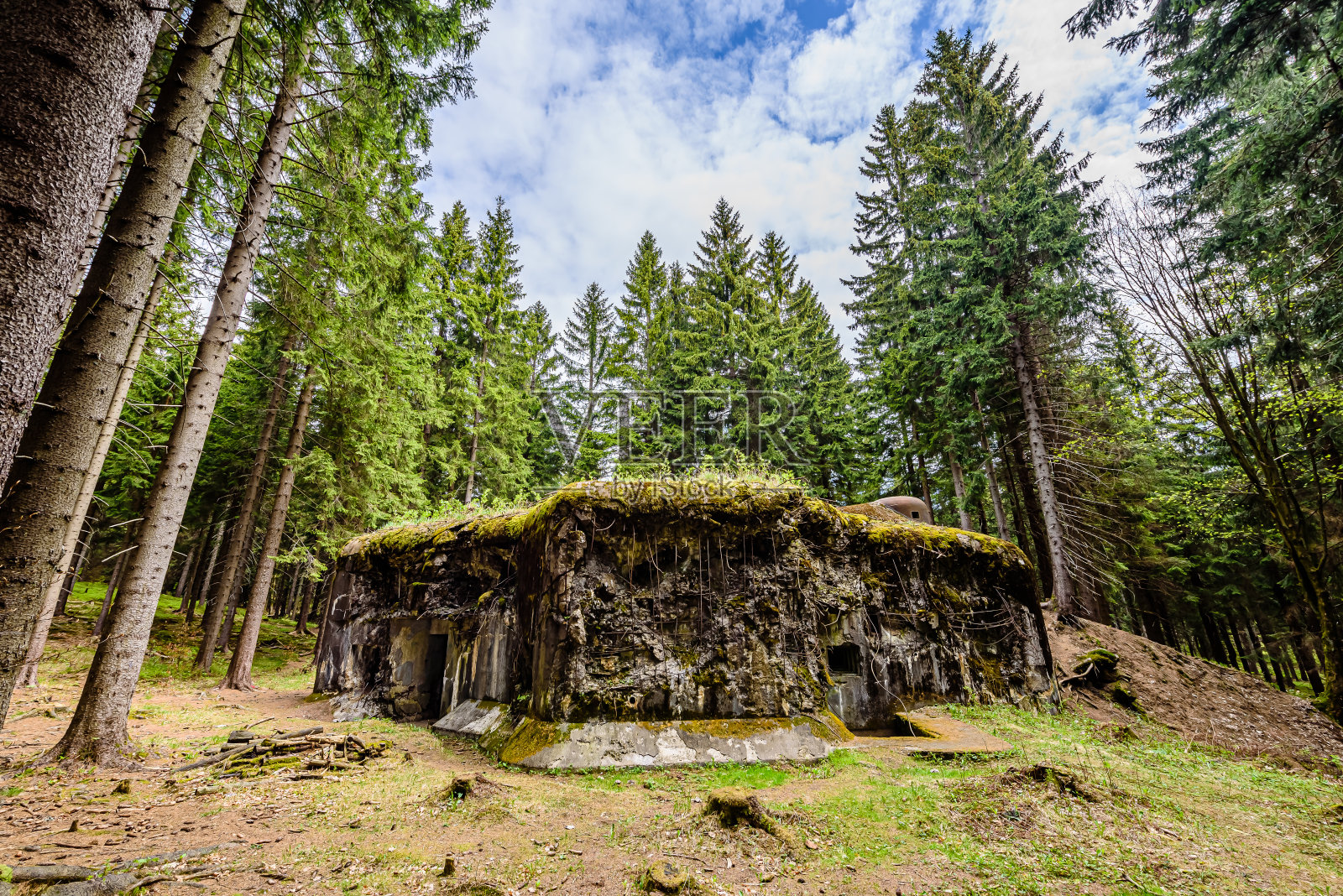 捷克共和国Orlicke Hory的陆军掩体。照片摄影图片