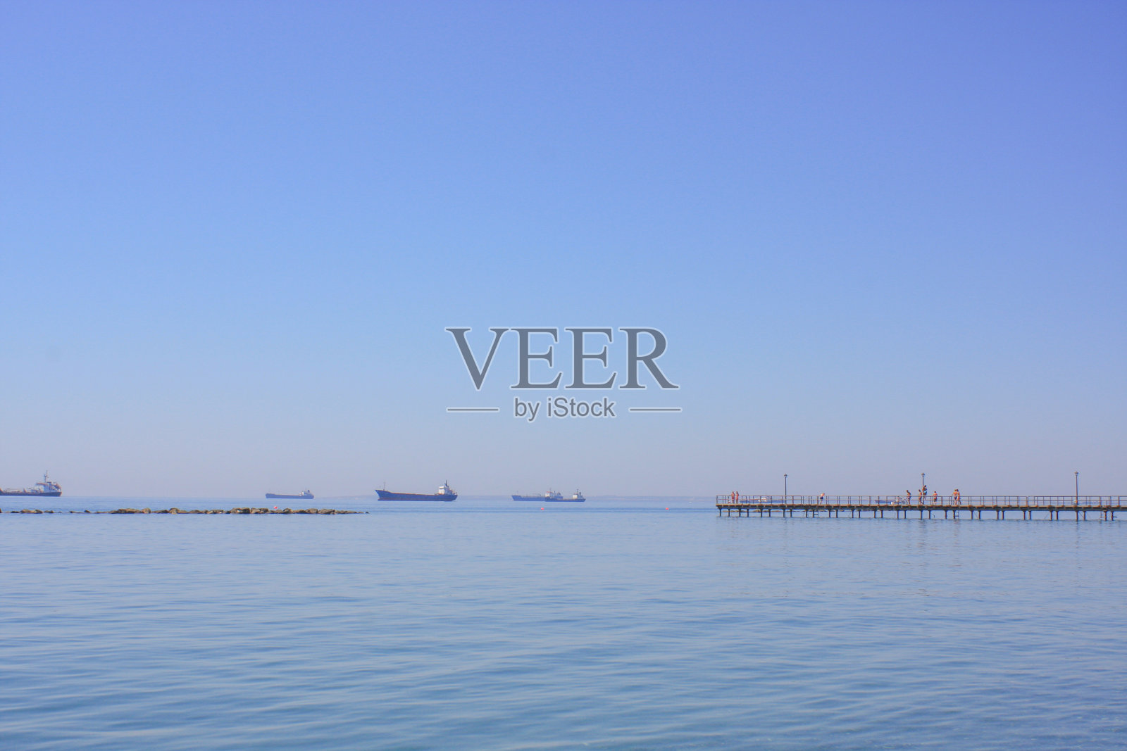 蓝色地平线海景照片摄影图片