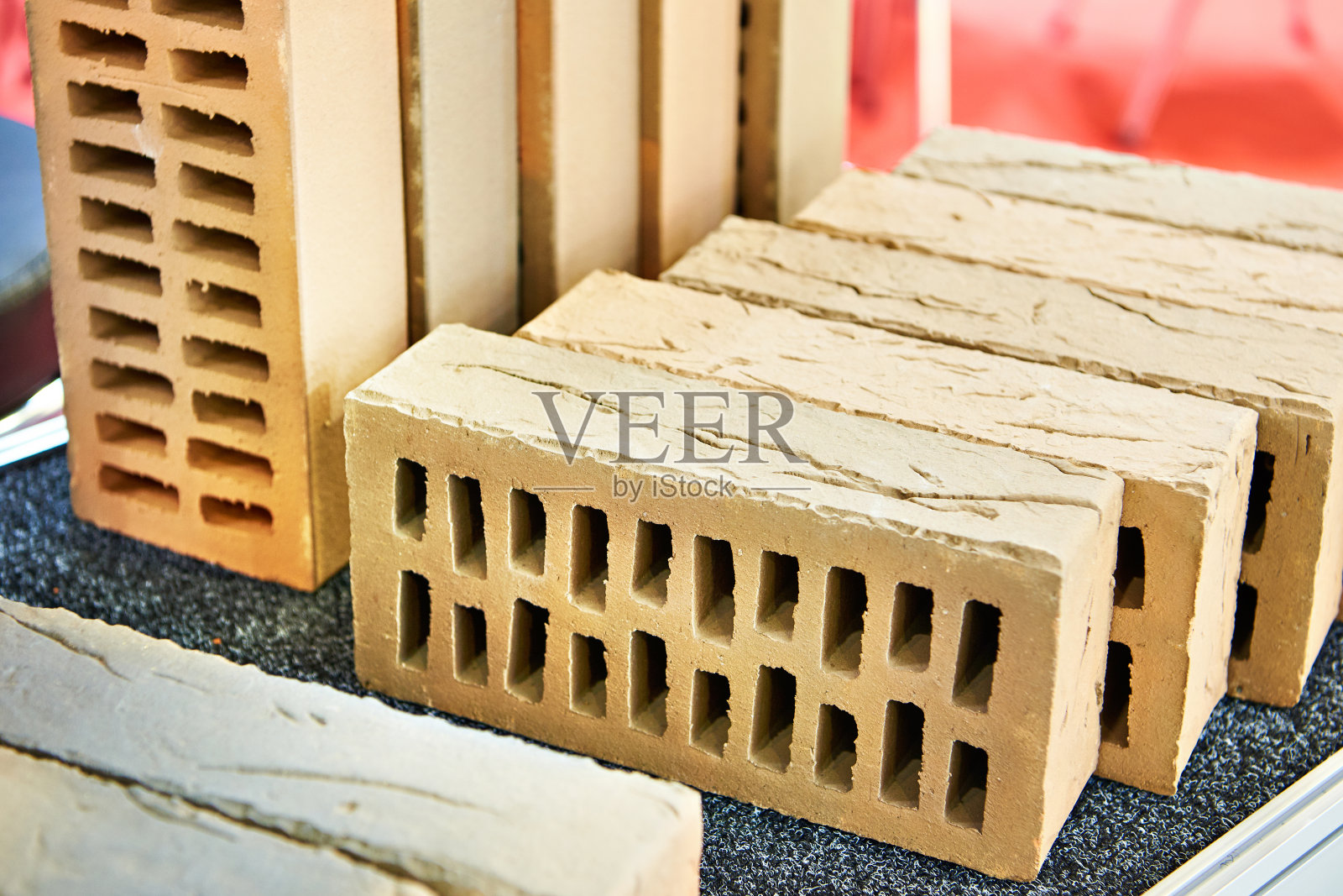 砖头陈列在建筑商店照片摄影图片