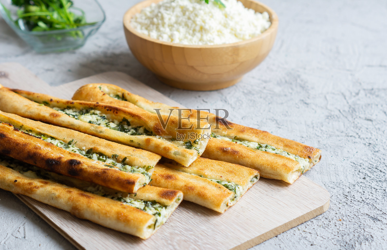 传统的土耳其食物，与白软干酪，土耳其糕点概念照片摄影图片