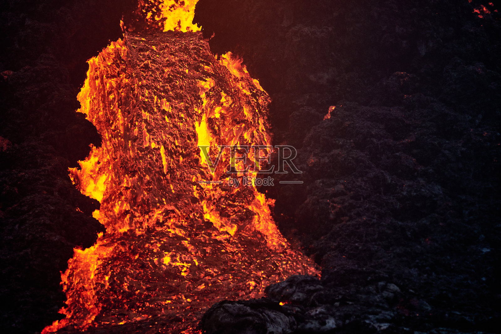 岩浆流照片摄影图片