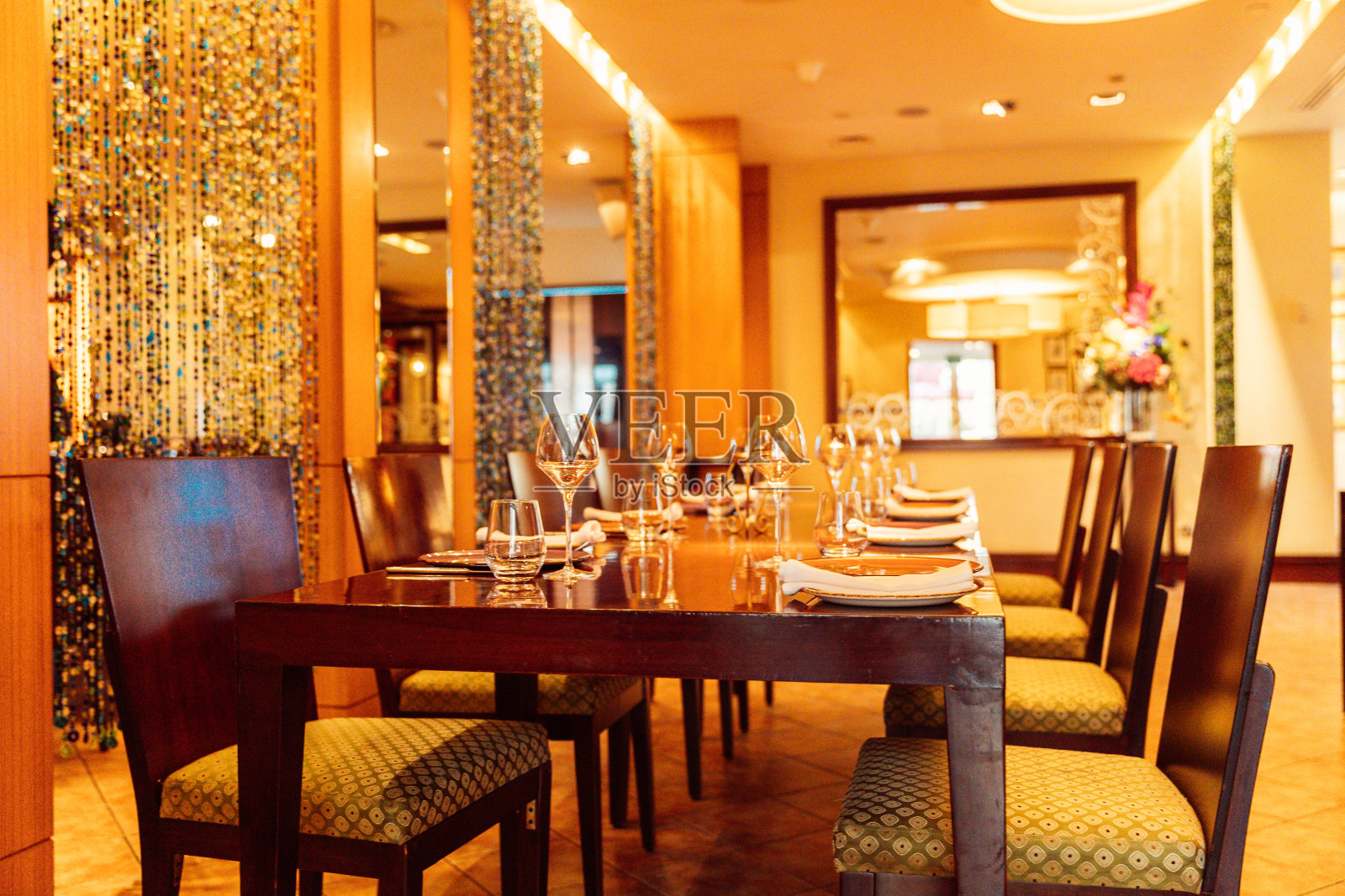 精致餐饮餐厅内部照片摄影图片
