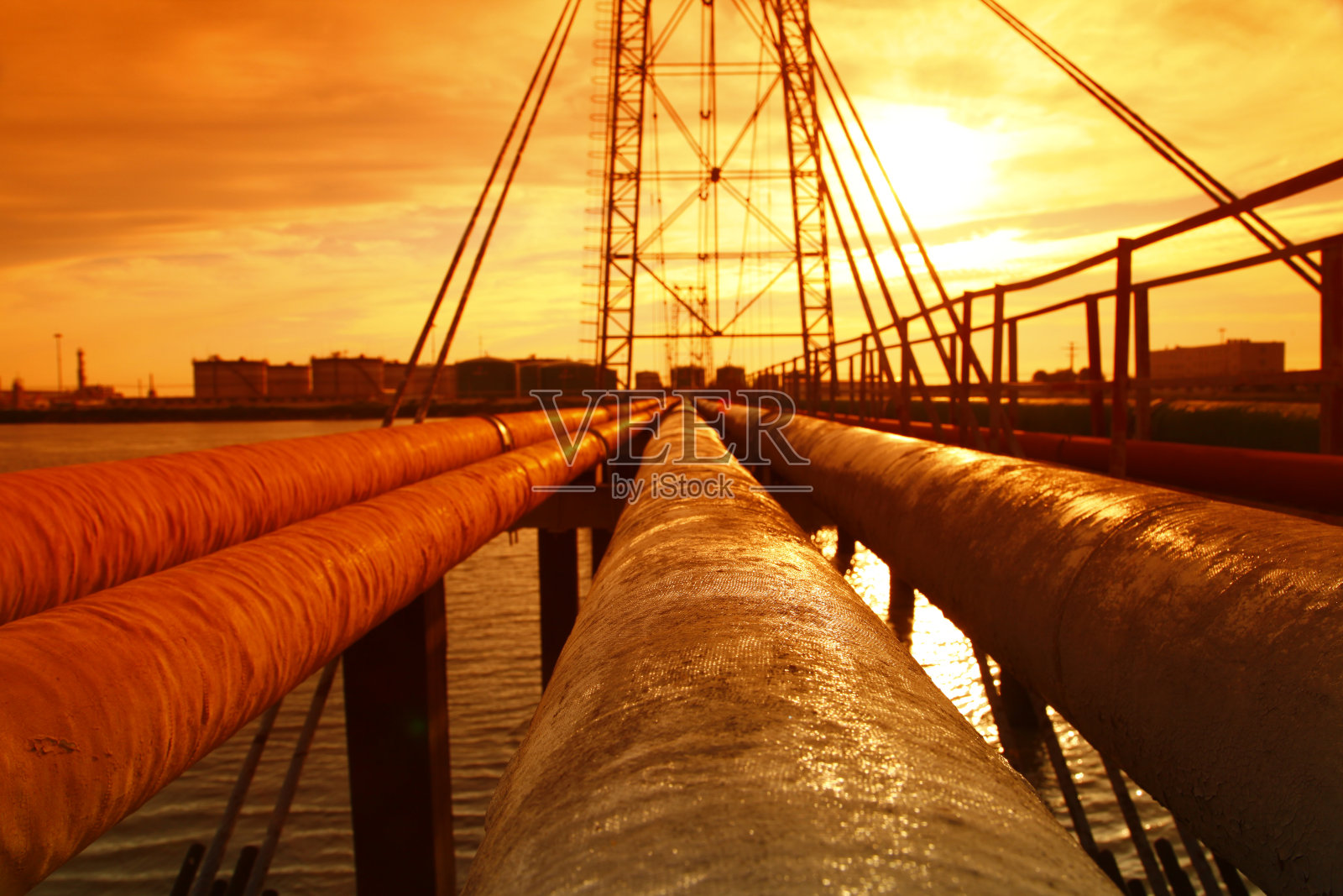 石油管道、石油工业设备照片摄影图片