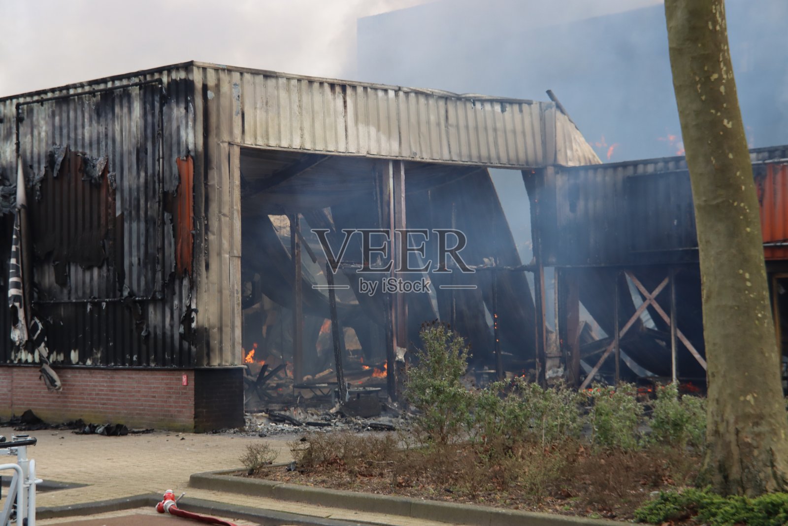 IJssel的一家家具店发生火灾照片摄影图片