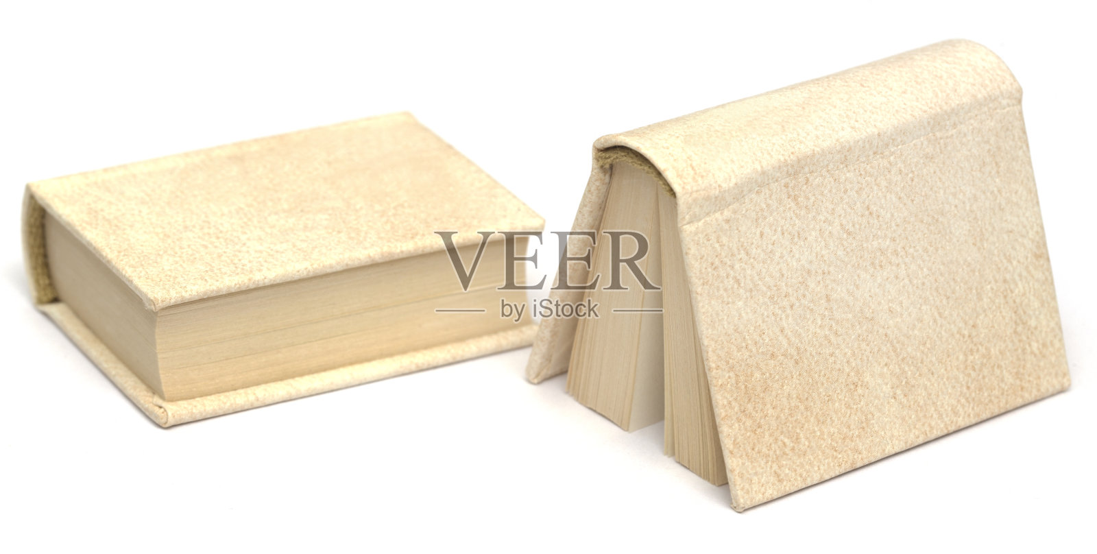 三本书照片摄影图片