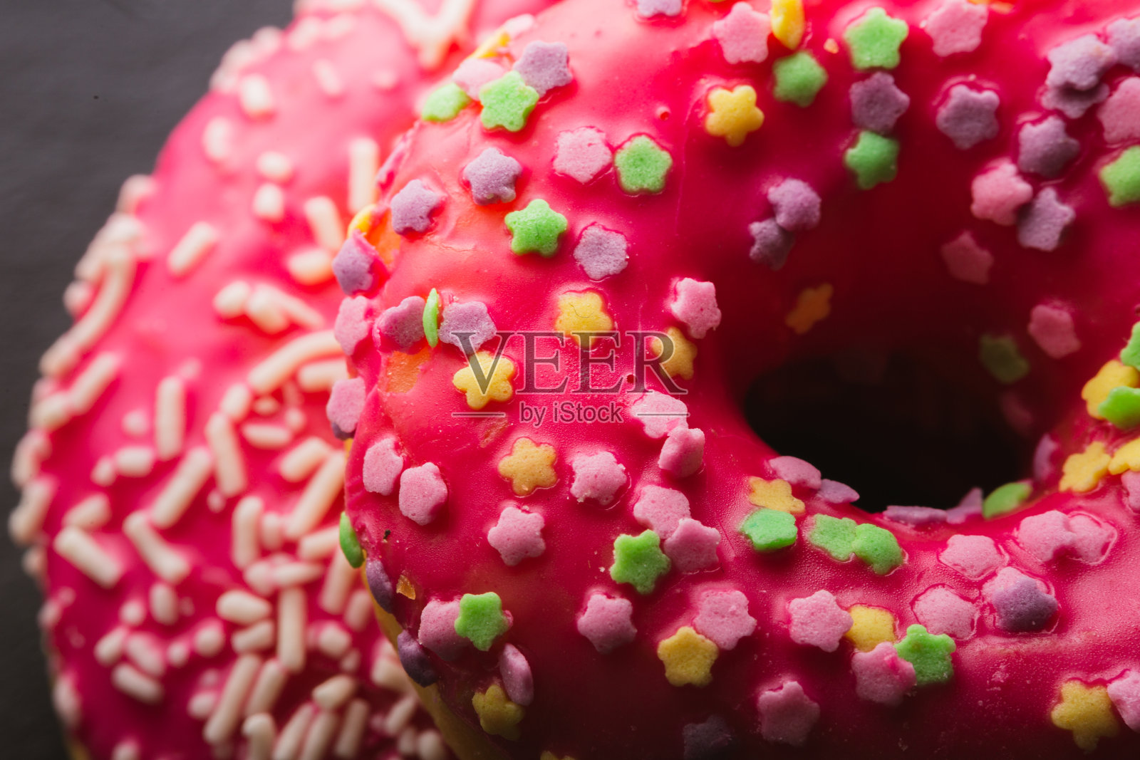 甜甜圈上釉照片摄影图片