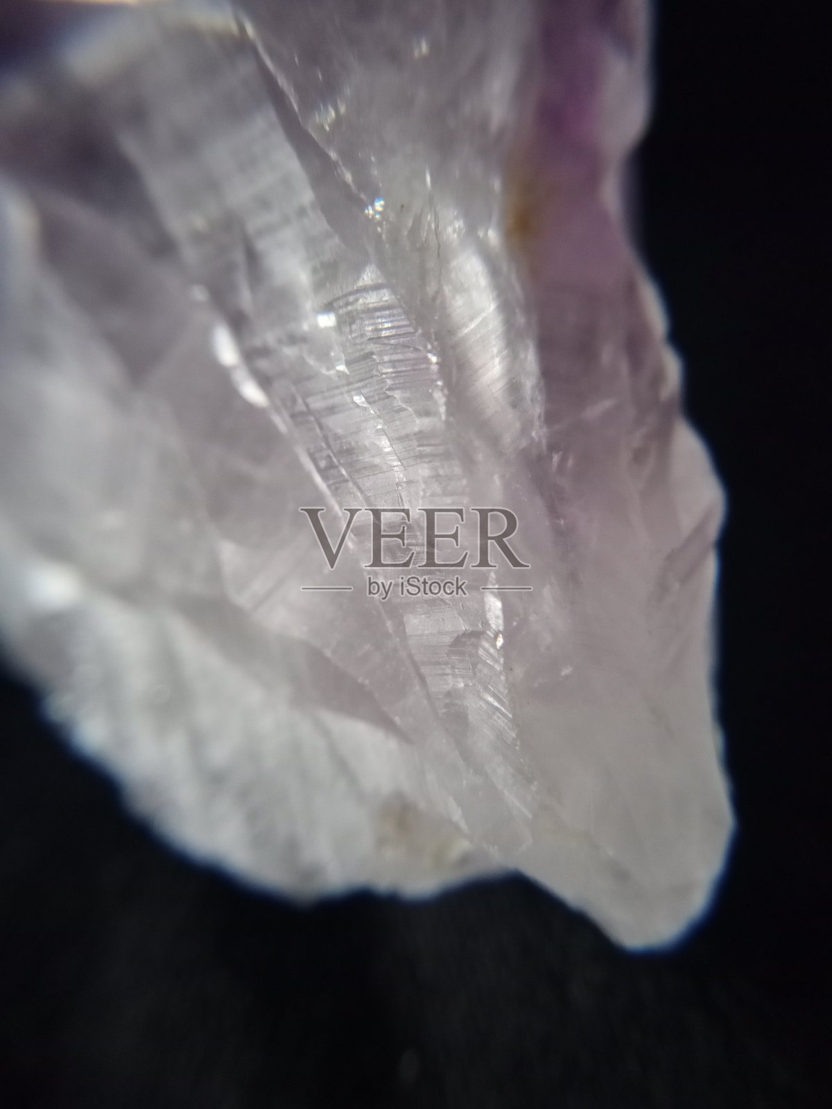 生紫水晶点照片摄影图片